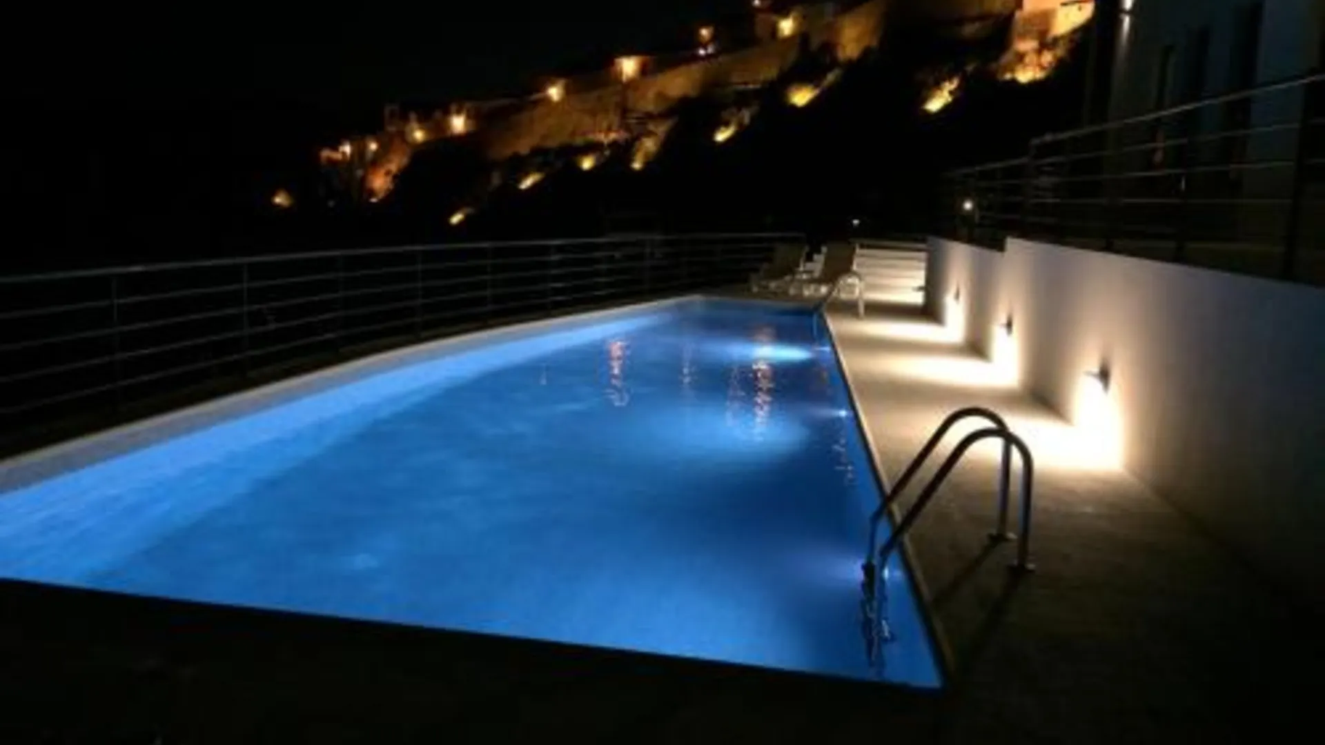 메르톨라 베이라 리우 호텔 3성급 호텔 수영장