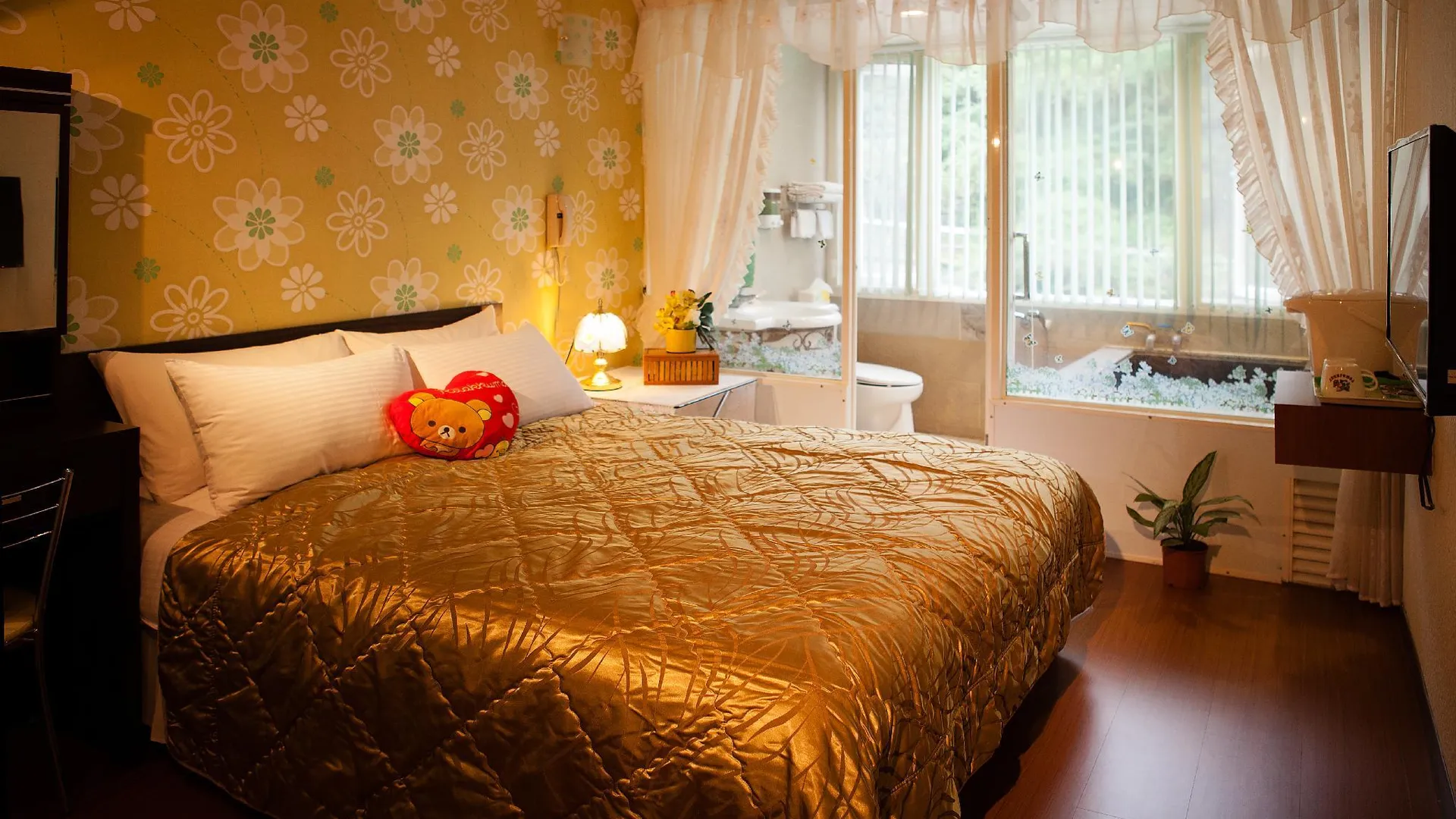 타이베이 발렌타인 스파 어코모데이션 - 뉴 타이베이 시티 No.052 2성급 게스트하우스 스위트룸