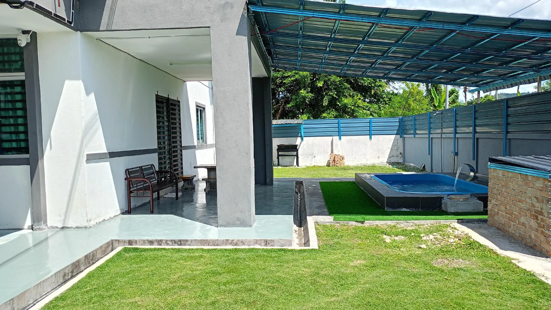 이포 탄중 람부탄의 프라이빗 하우스 (1400m², 침실 3개, 프라이빗 욕실 3개) 4성급 게스트하우스 수영장