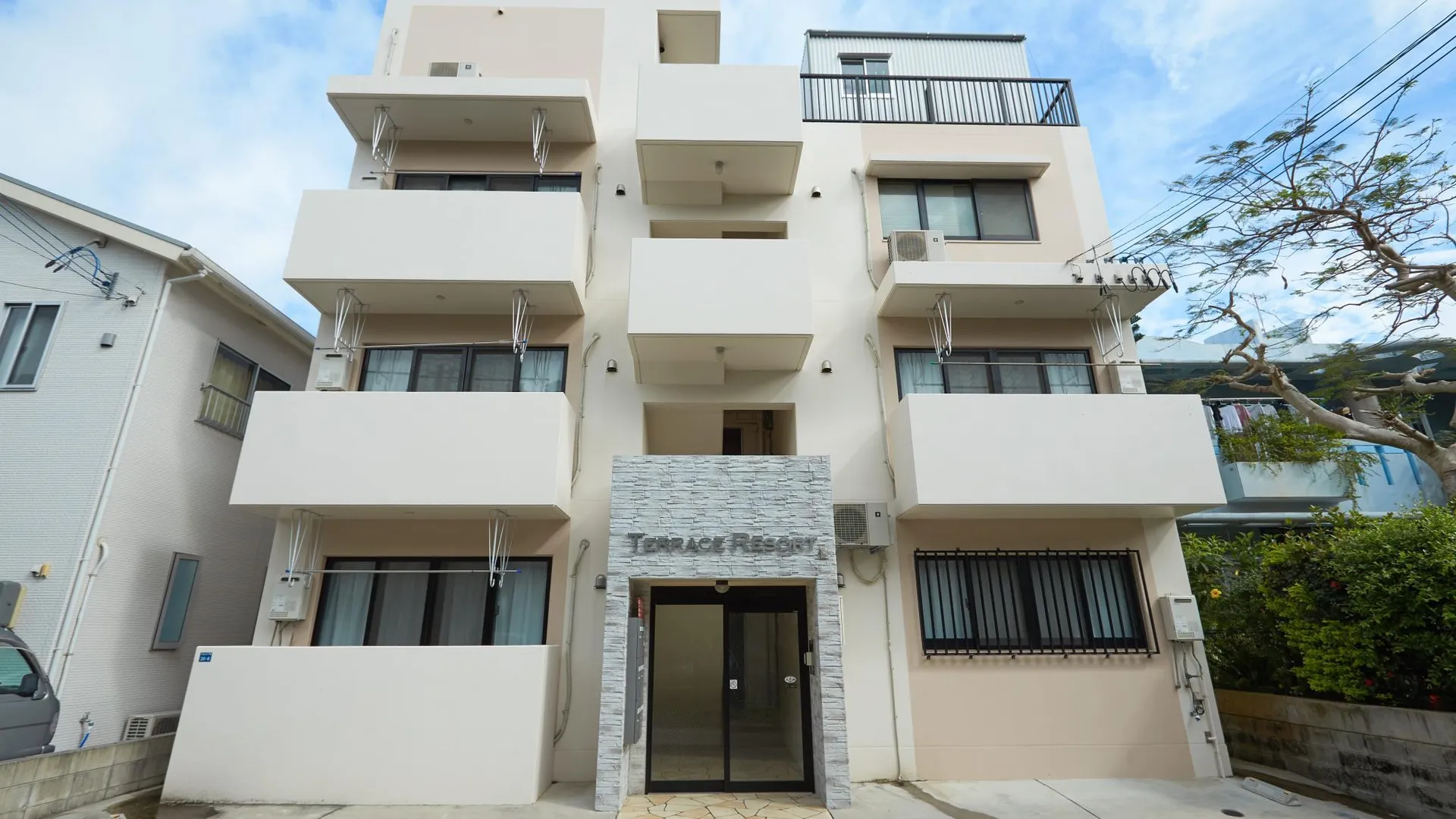 오키나와 본섬 테라스 리조트 기노완 2성급 호텔 객실