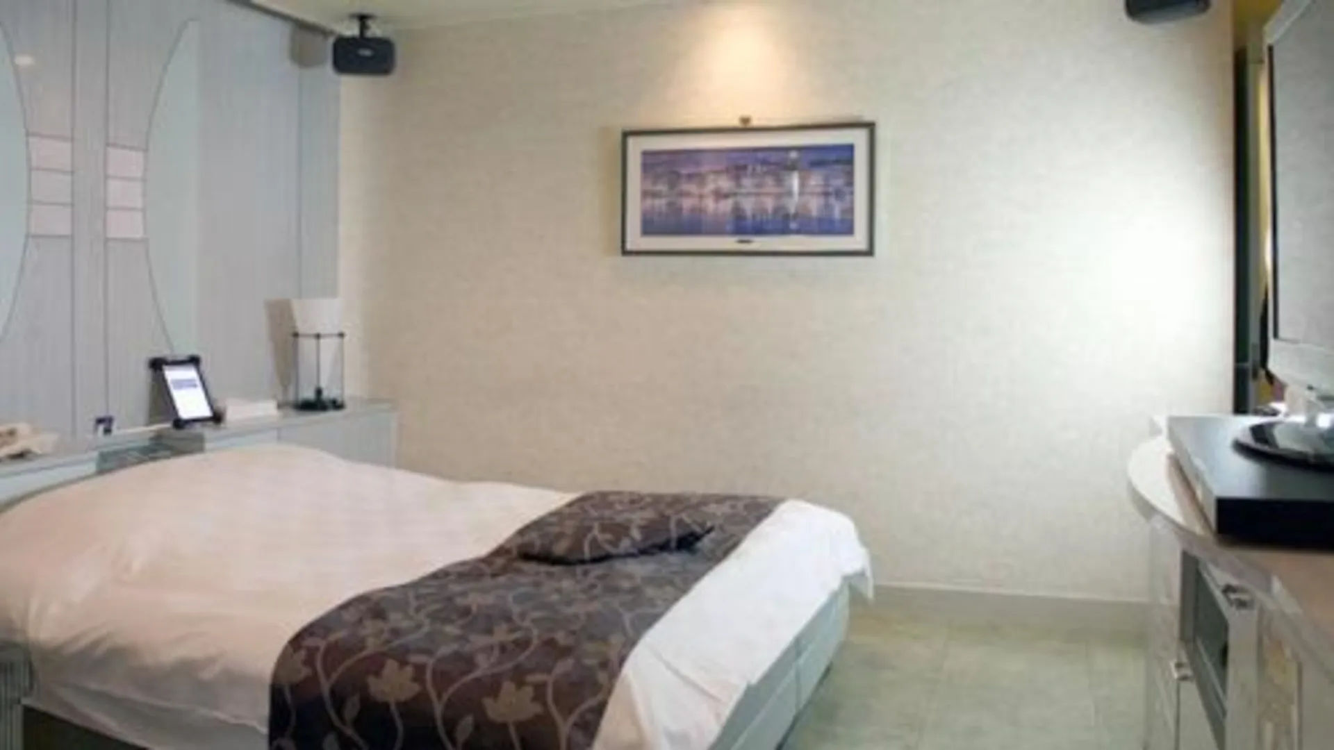 교토 호텔 생마르탕 - 성인 전용 1성급 호텔 전망