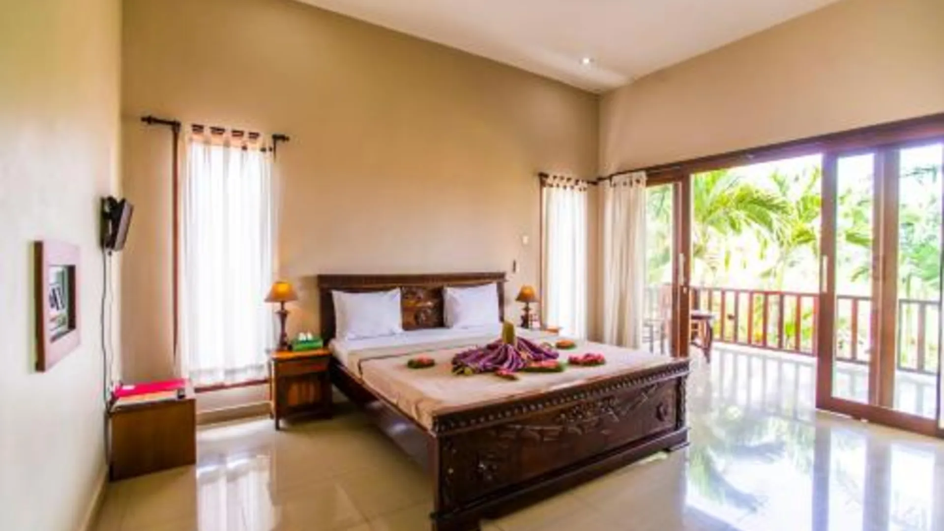발리 와룽 만디 앤 빌라 4성급 게스트하우스 스위트룸