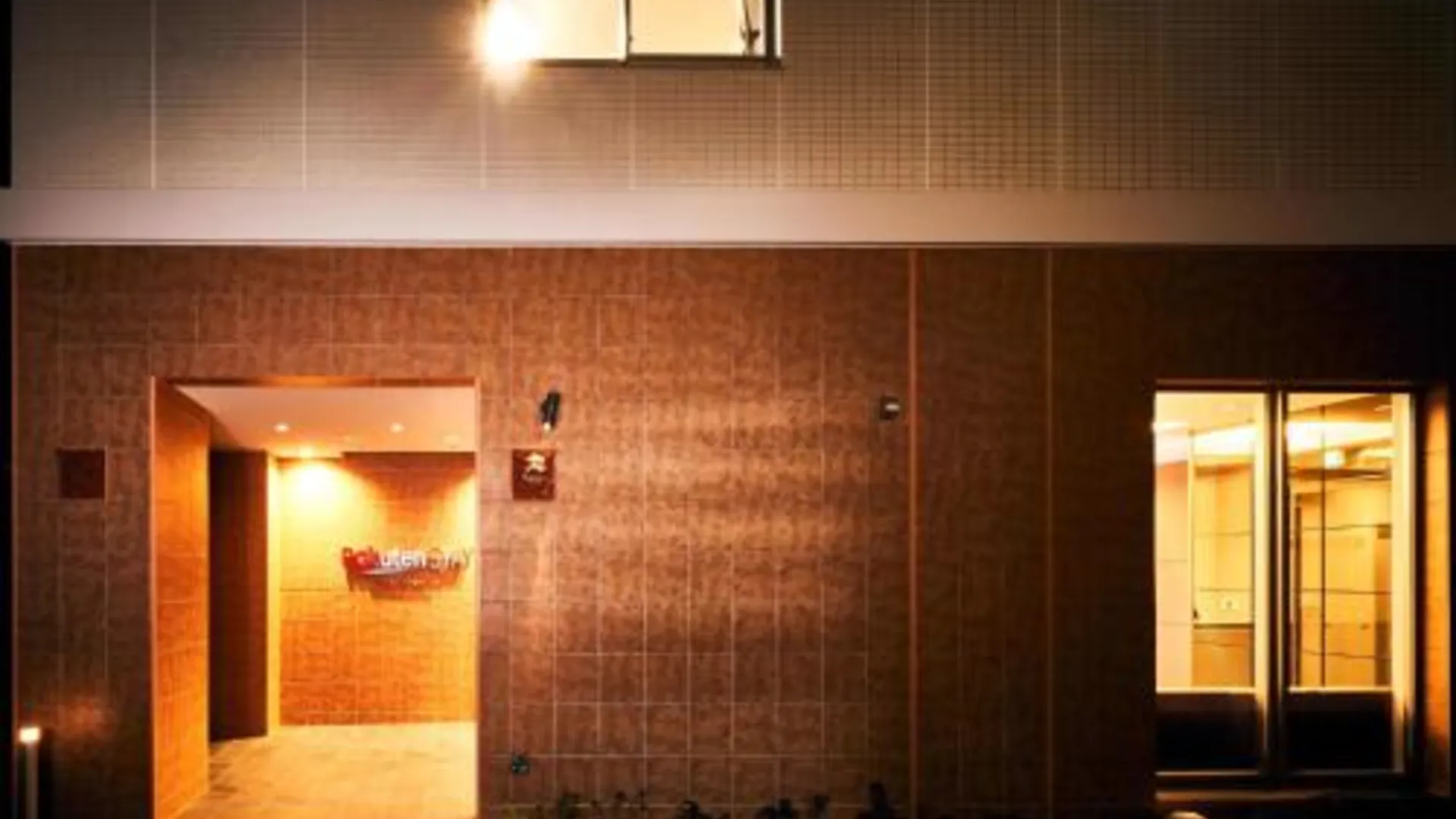 오키나와 본섬 라쿠텐 스테이 나하 야치문 스트리트 4성급 게스트하우스 전망