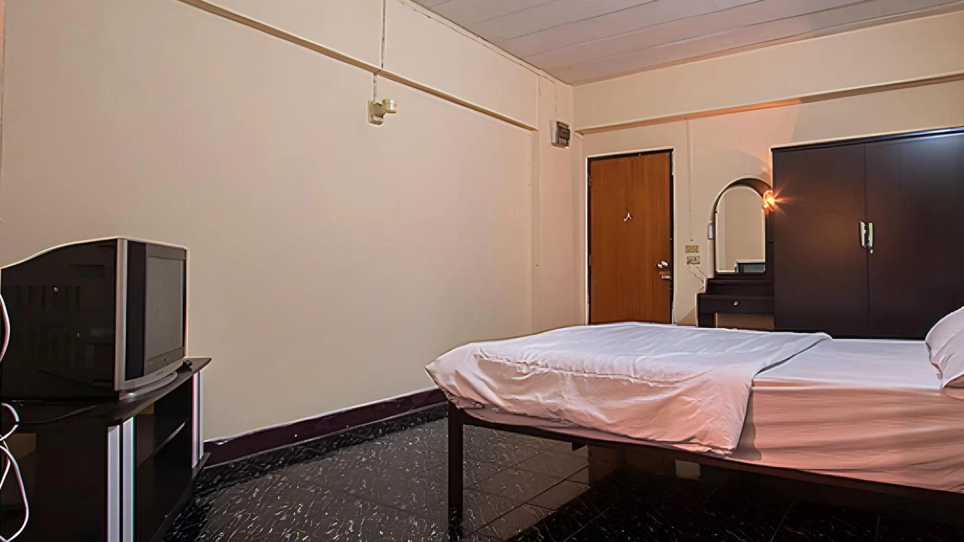 방콕 S.A.M. 아파트먼트 1성급 게스트하우스 수영장