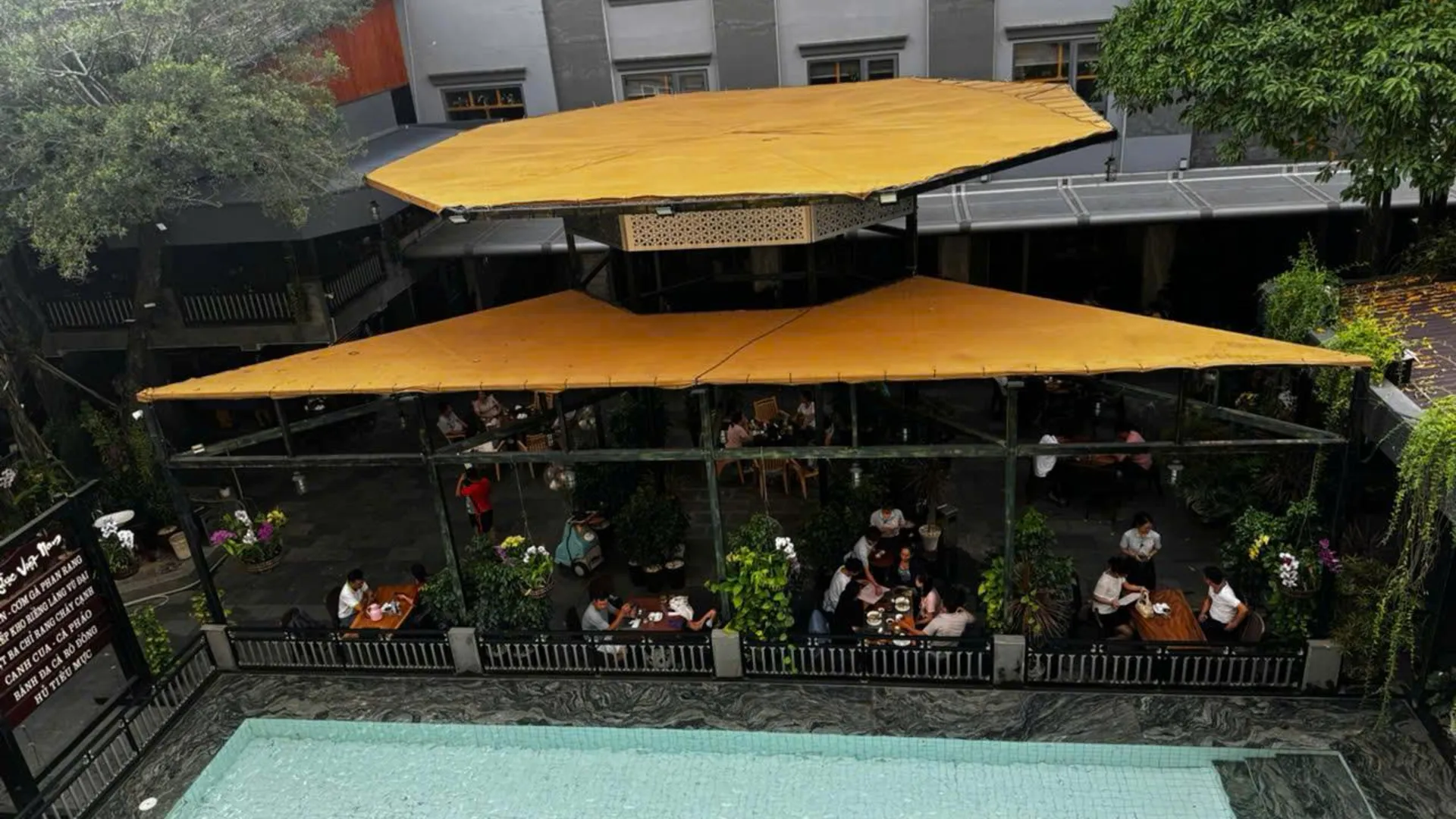 호치민 하 롱 호텔 호텔 외관