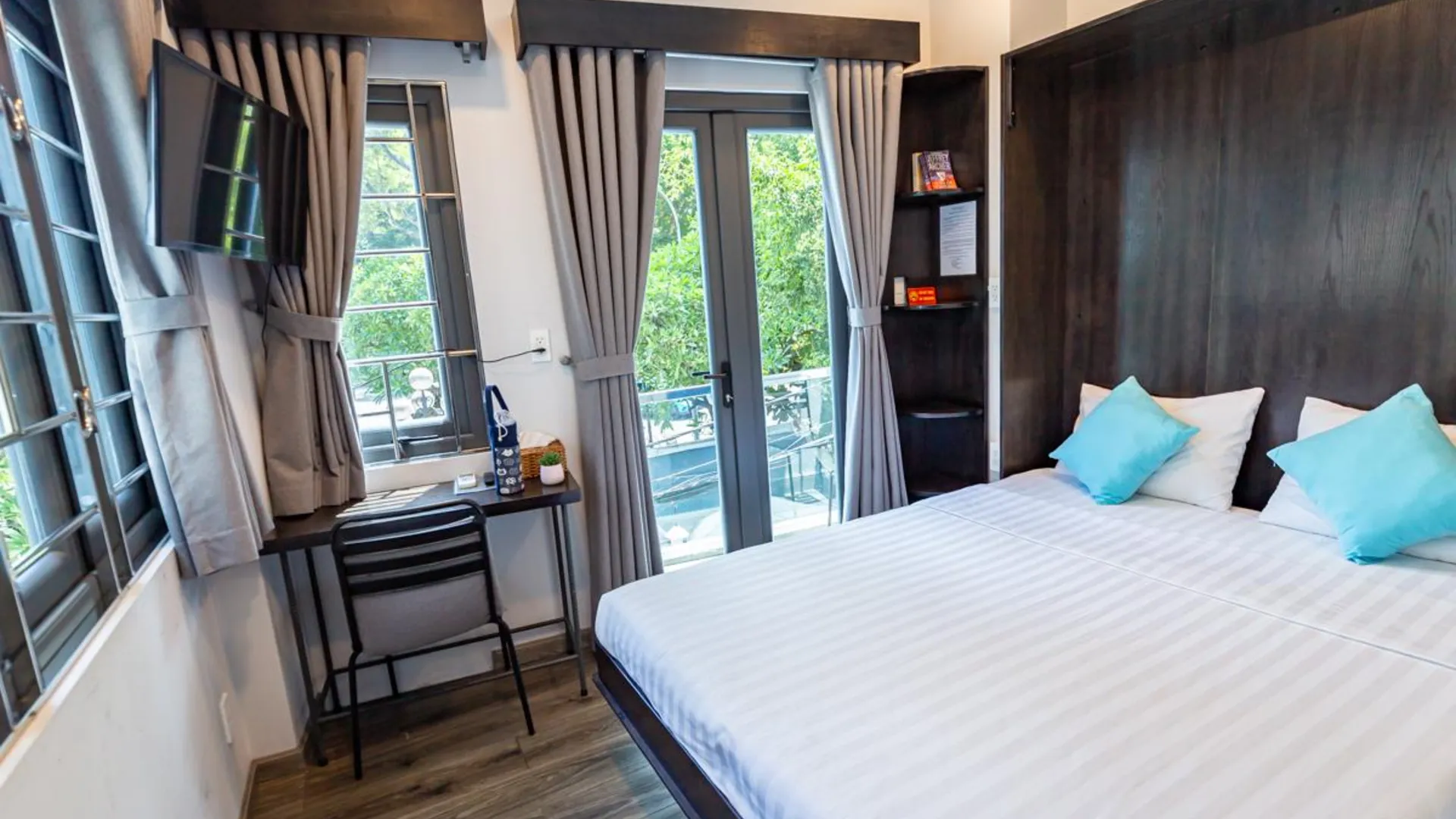 호치민 브랜드 뉴 코지 홈 앳 더 하트 오브 사이공 5성급 호텔 스위트룸