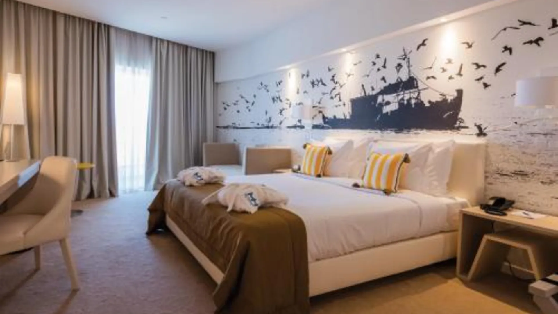 베니체 MH Peniche 4성급 호텔 스위트룸