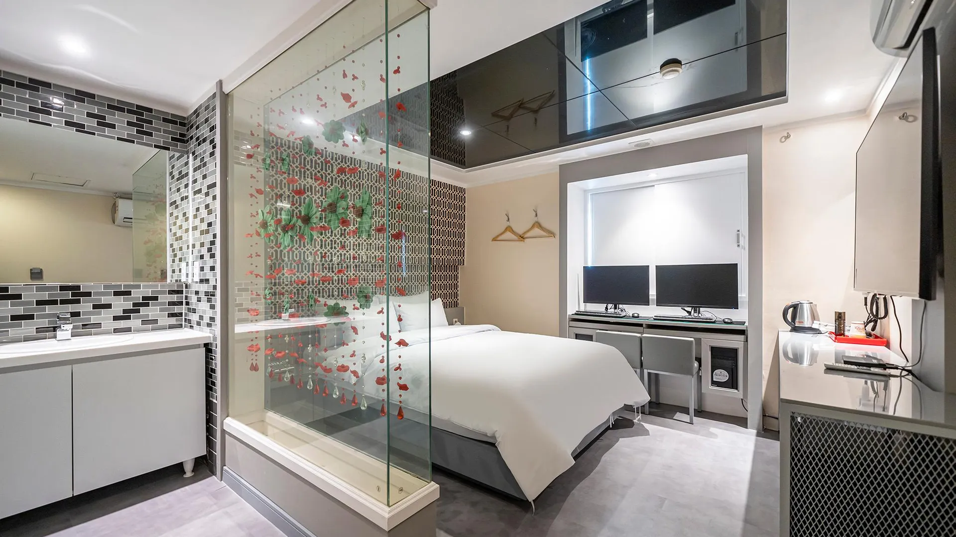 서울 신촌 레츠 스테이 3성급 호텔 스위트룸