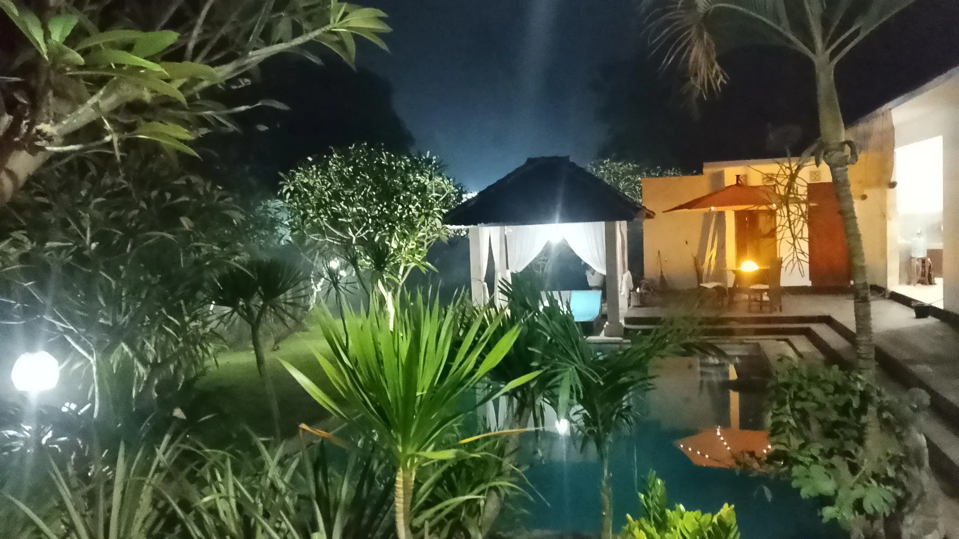 발리 로비나 비치의 빌라 (m², 침실 2개, 프라이빗 욕실 2개) 2성급 싱글룸 부대시설