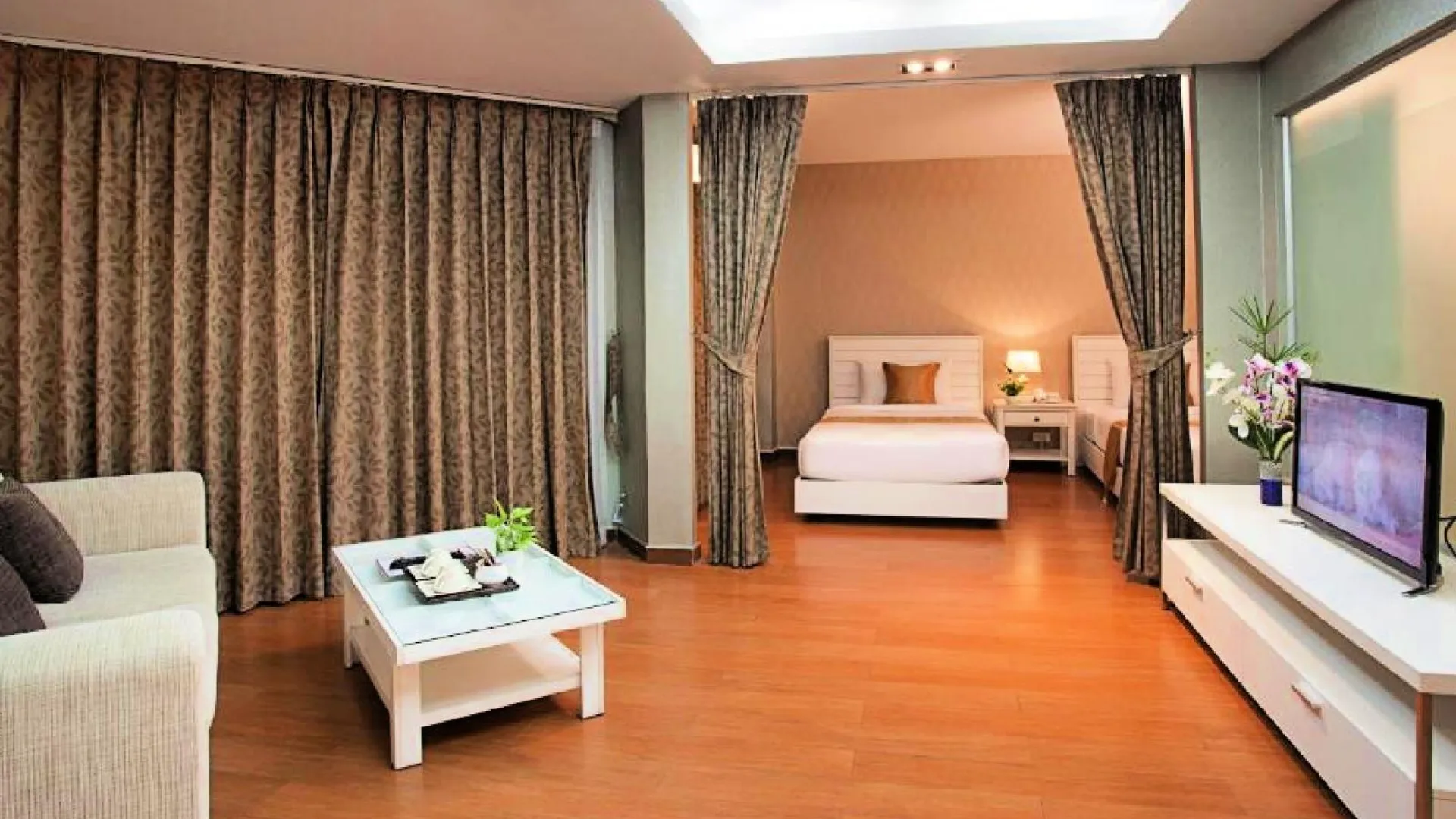 방콕 서밋 파빌리온 호텔 4성급 호텔 스위트룸