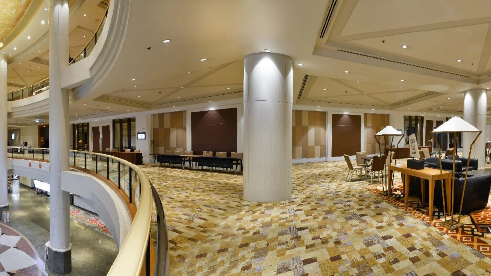 방콕 미라클 그랜드 컨벤션 호텔 5성급 호텔 수영장