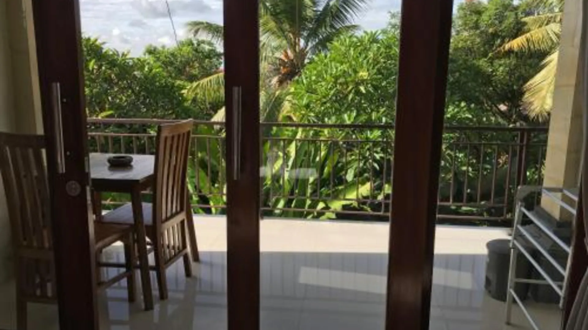 발리 GUS ARDITYA HOMESTAY 3성급 게스트하우스 수영장