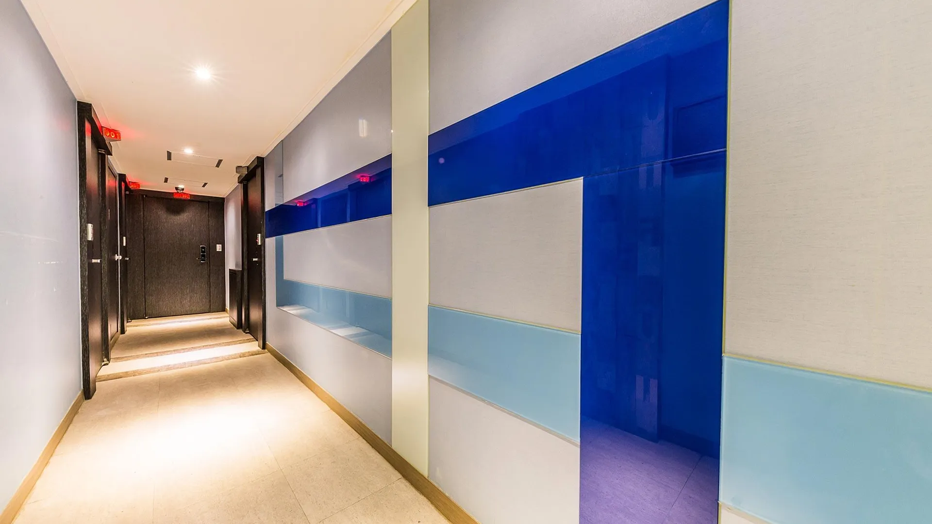 서울 신촌 캠퍼스 3성급 호텔 외관