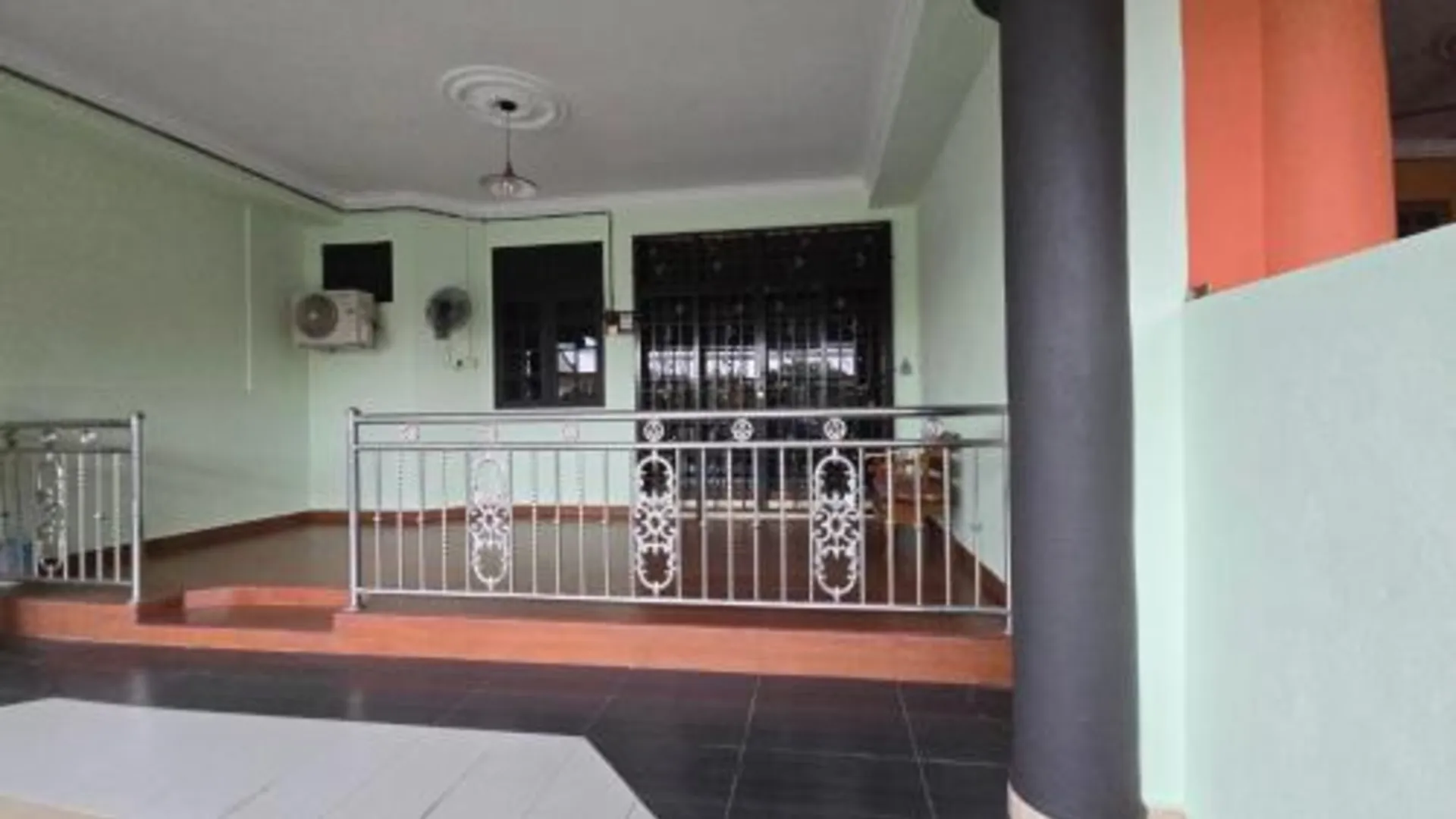 타나 메라 타나 메라의 프라이빗 하우스 (m², 침실 3개, 프라이빗 욕실 2개) 3성급 게스트하우스 전망