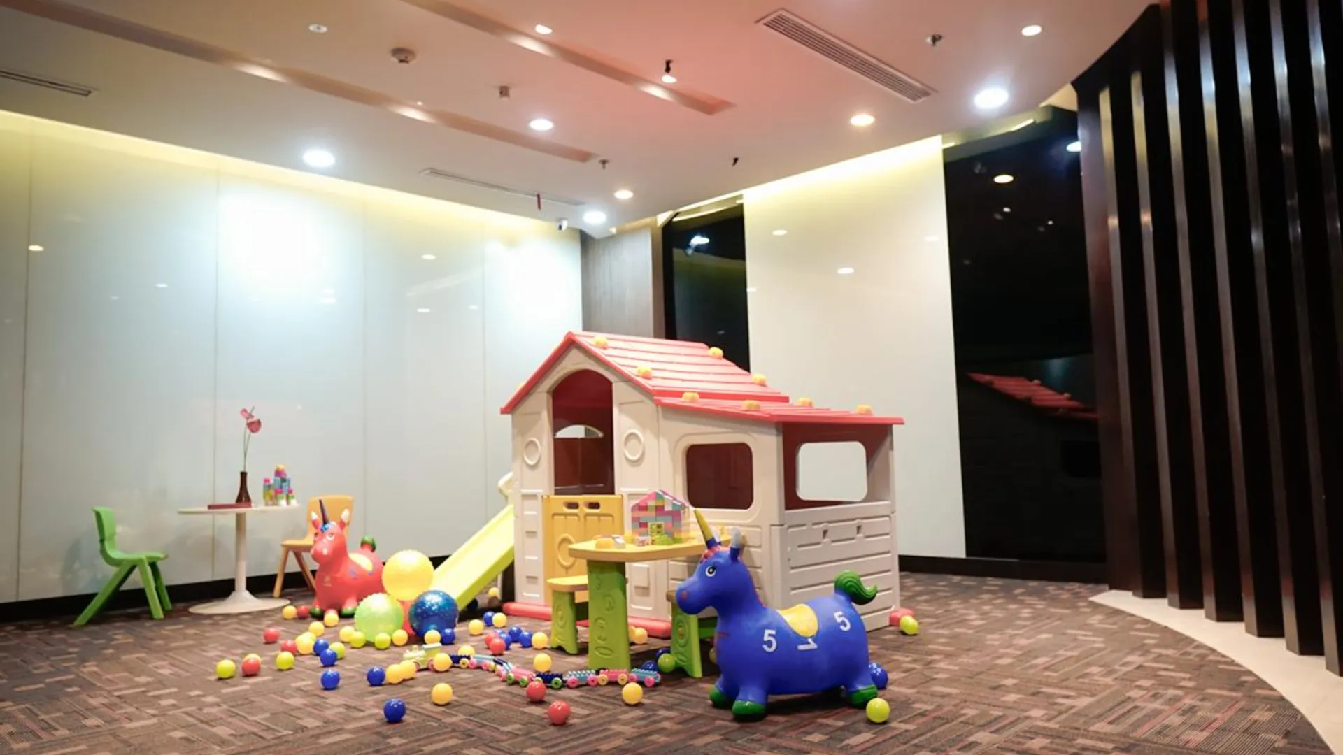 마카사르 엠프레스 호텔 마카사르 시티 센터 바이 LIFE 3성급 호텔 부대시설