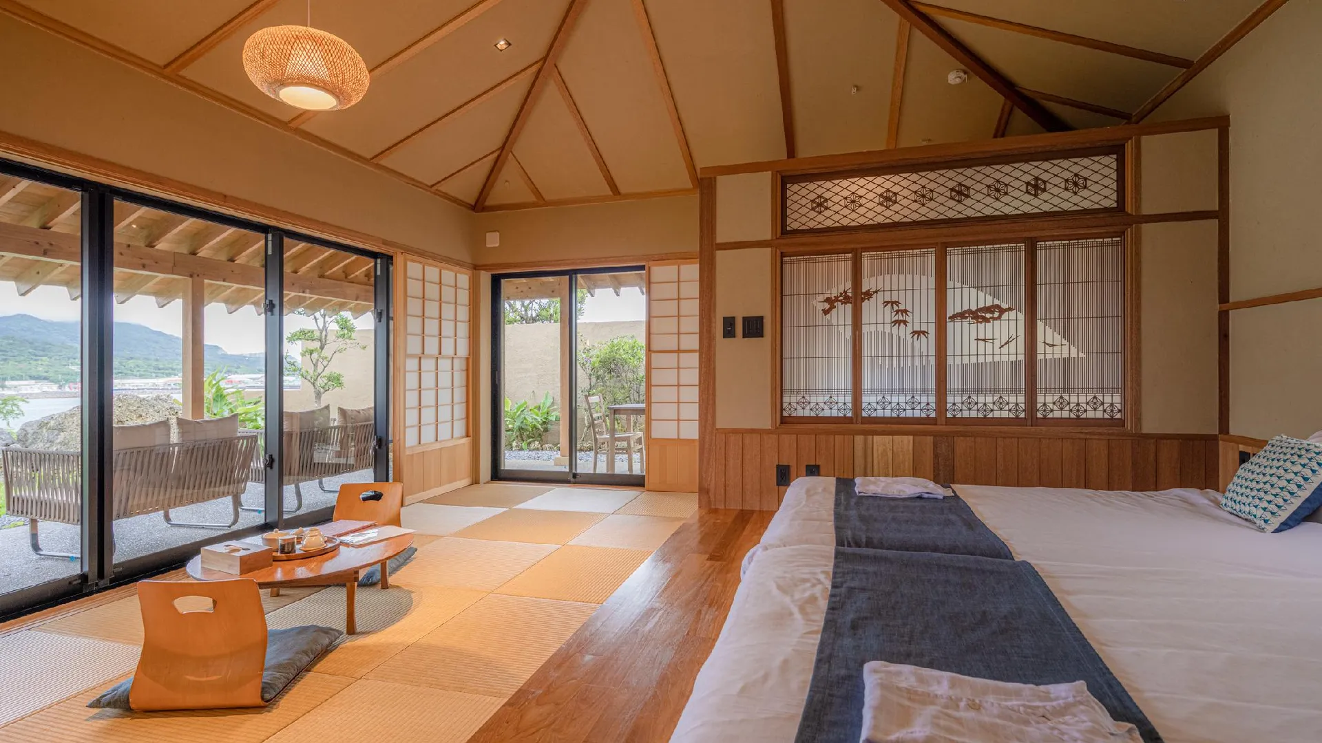 오키나와 본섬 세소코 산수이 5성급 게스트하우스 스위트룸