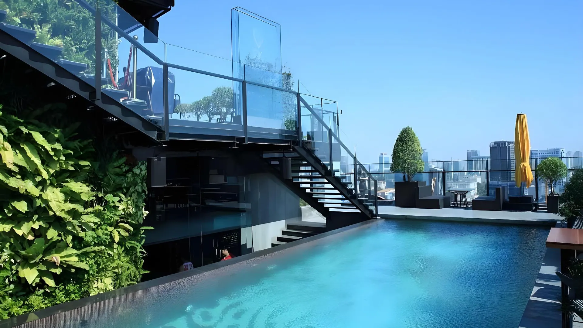 호치민 1군의 프라이빗 하우스 (80m², 침실 2개, 프라이빗 욕실 1개) 4성급 싱글룸 수영장