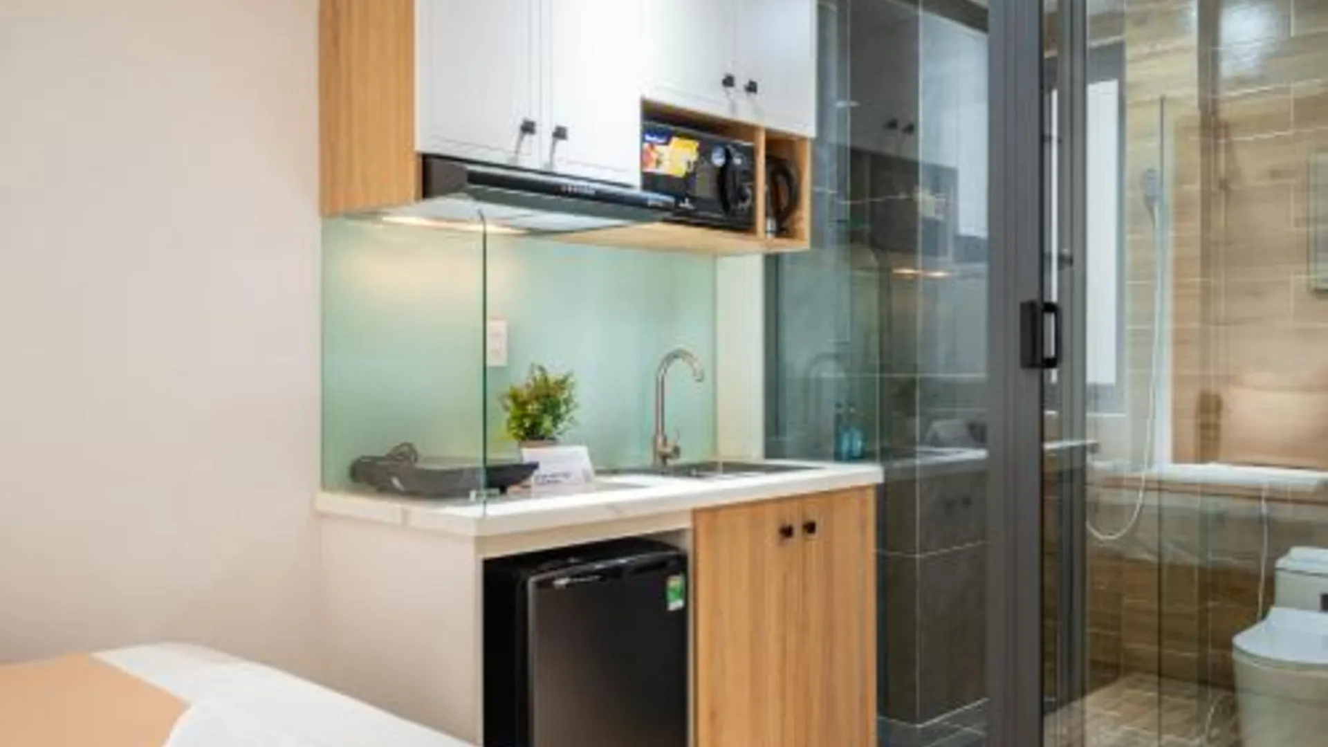 호치민 코즈룸 홈 - 데이지 하우스 4성급 호텔 수영장