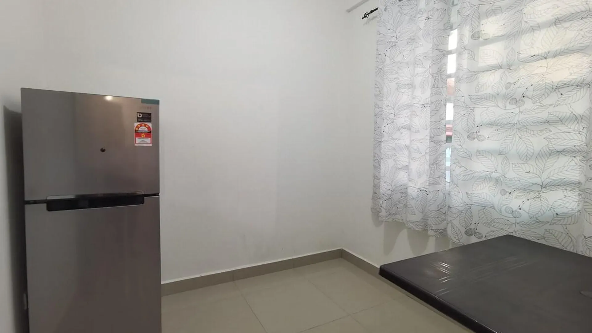 미리 커머셜 센터의 프라이빗 하우스 (2000m², 침실 4개, 프라이빗 욕실 4개) 2성급 싱글룸 수영장