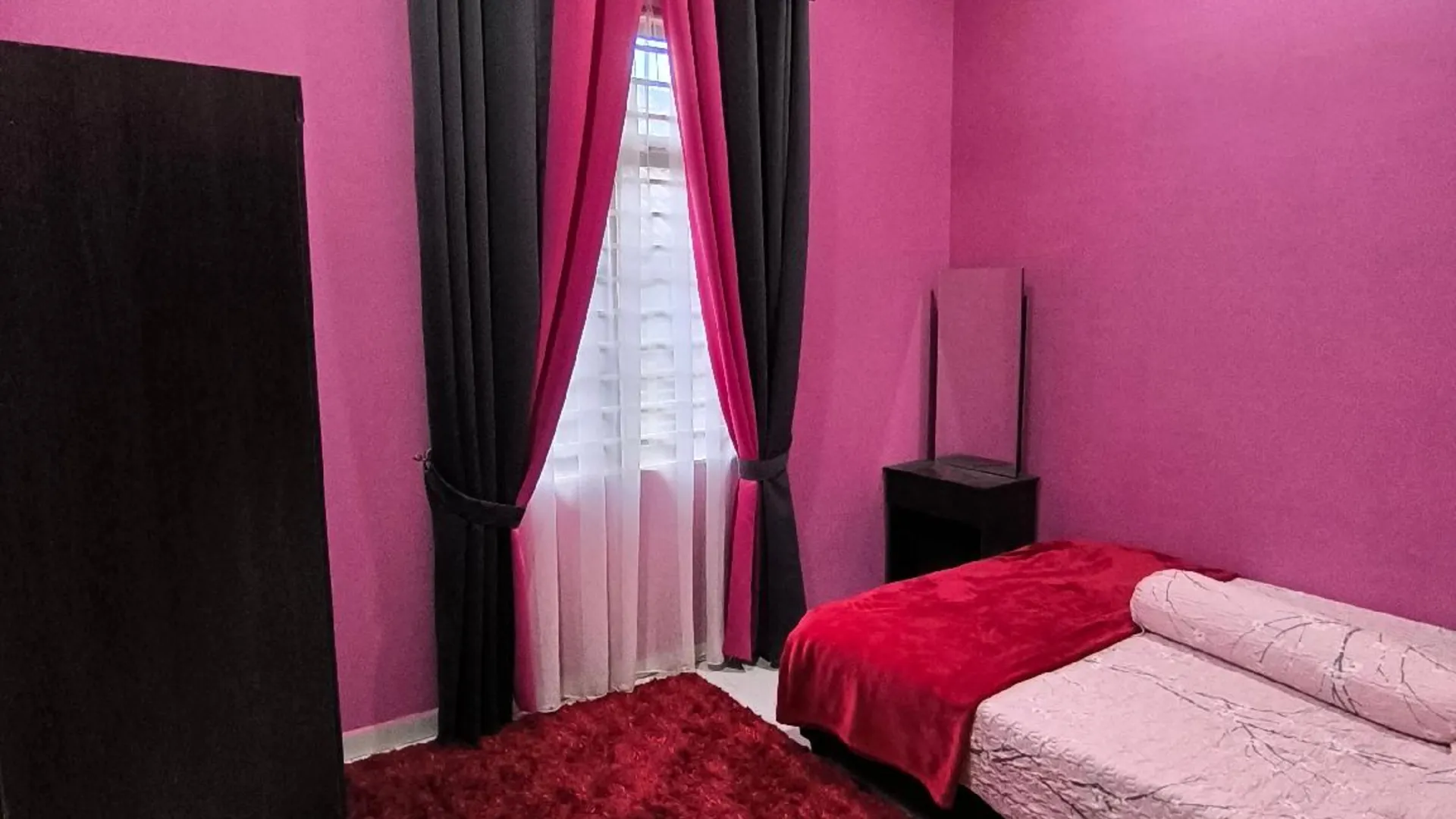 타나 메라 풀라이 촌동의 방갈로 (m², 침실 4개, 프라이빗 욕실 3개) 2성급 게스트하우스 객실