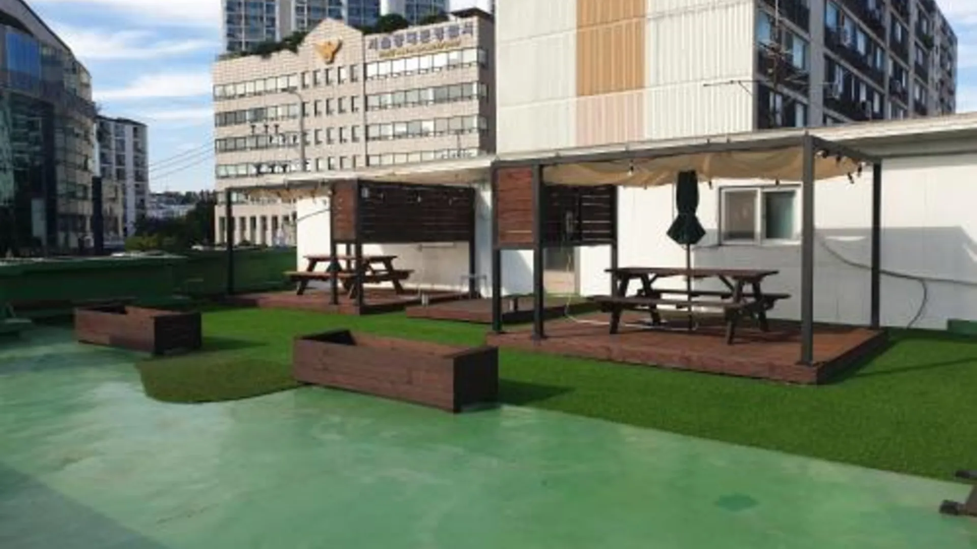 서울 청량리 지브라 시네마 & 루프탑 3성급 호텔 수영장