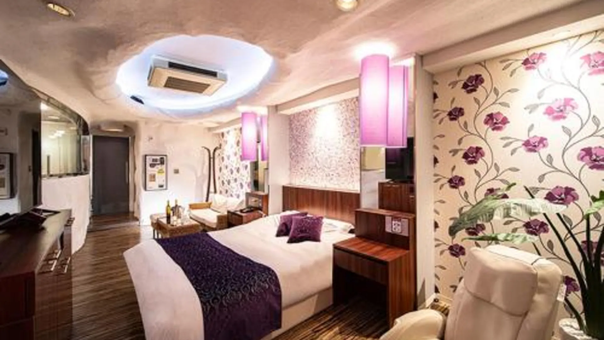 오사카 사쿠라노미야 타워 호텔 - 성인 전용 3성급 호텔 스위트룸