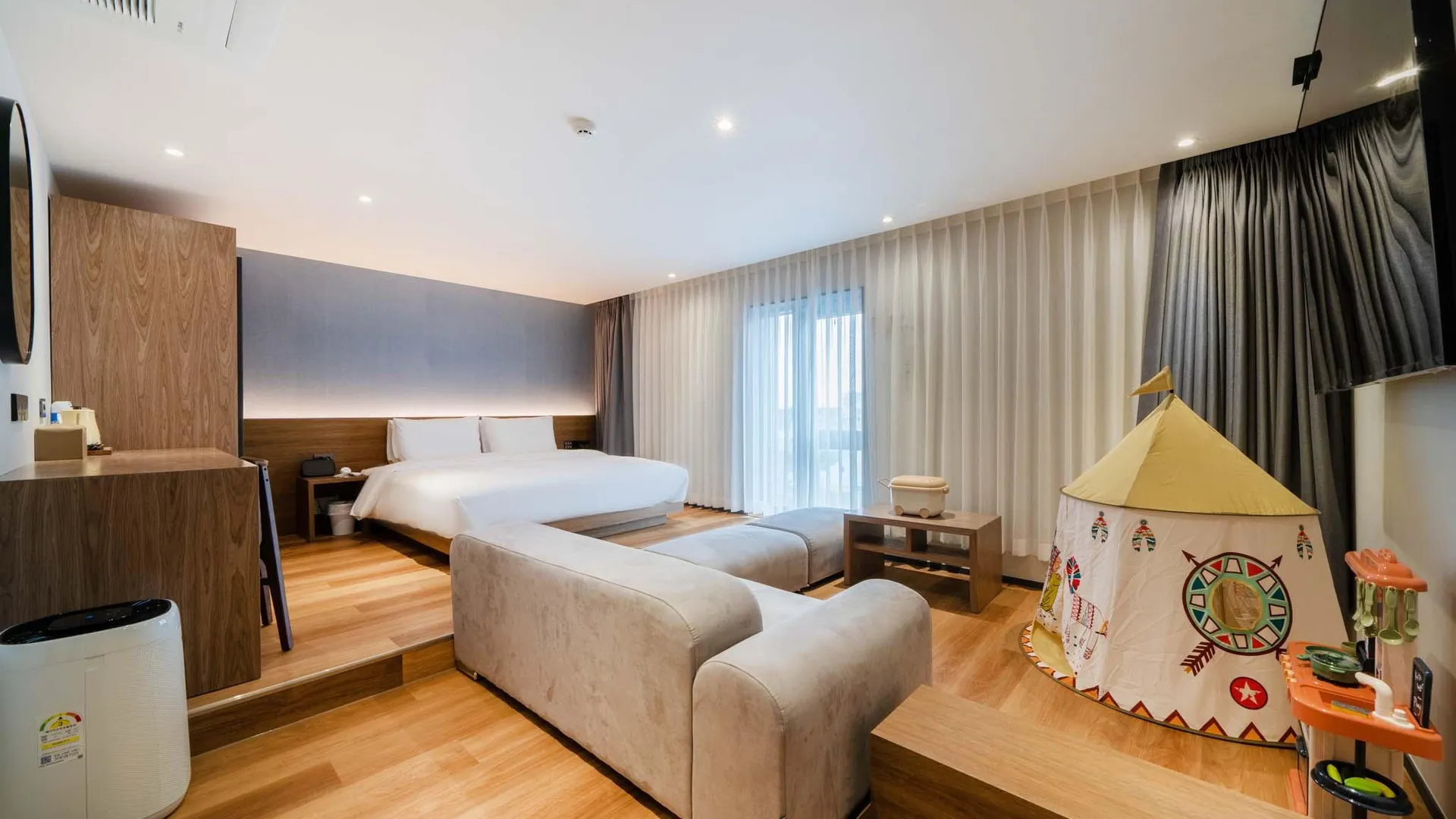 울산 울산 삼산 CUSTOM HOTEL(커스텀 호텔) 1성급 호텔 스위트룸