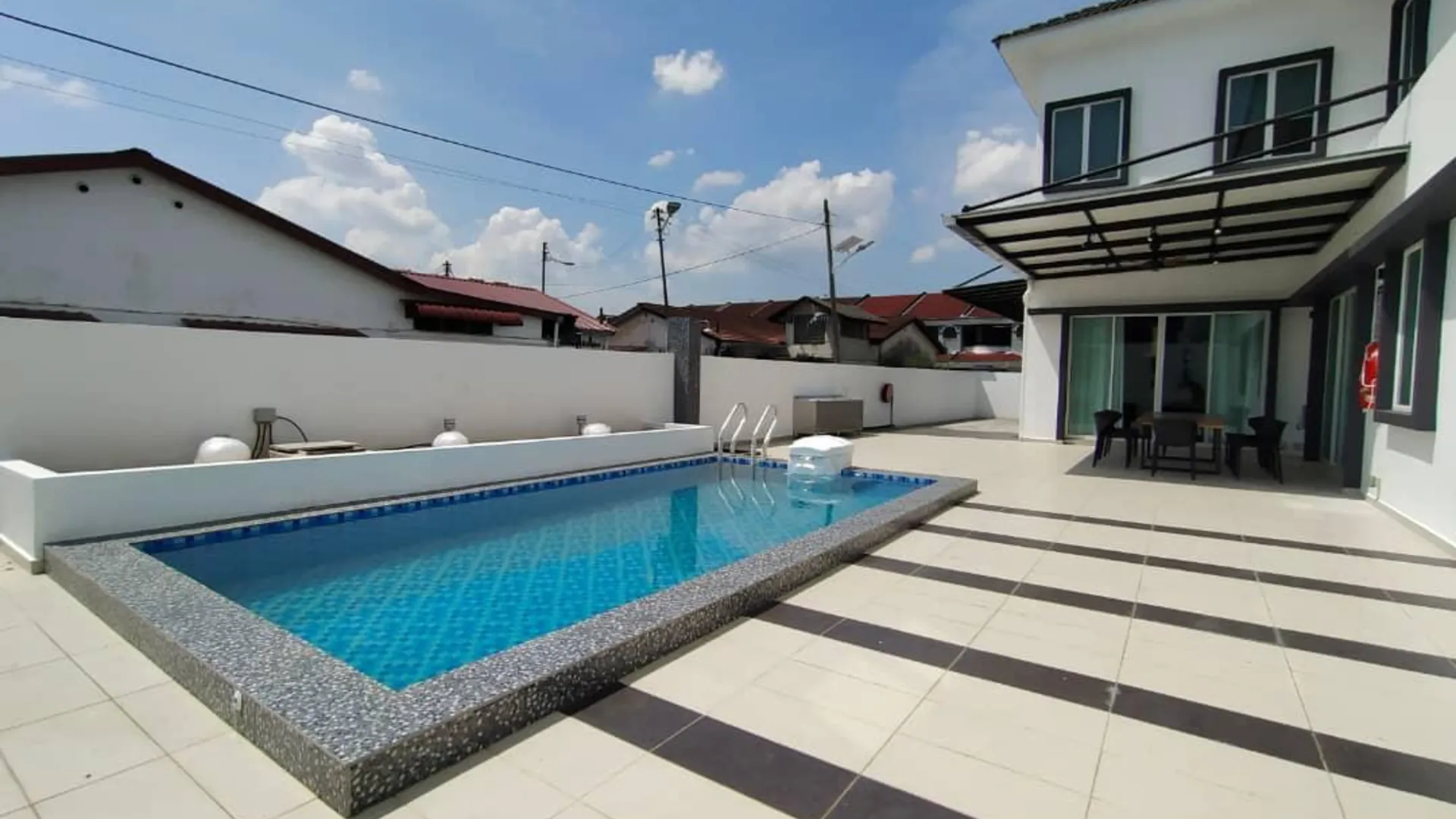 이포 캄풍 자와의 프라이빗 하우스 (100m², 침실 4개, 프라이빗 욕실 5개) 3성급 싱글룸 부대시설