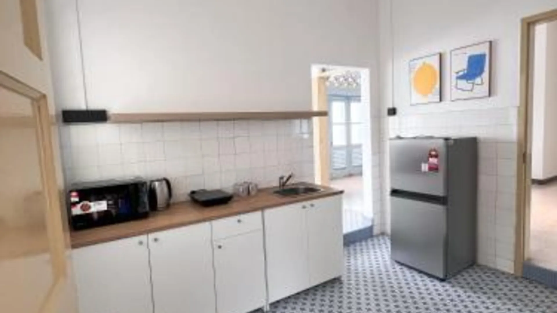 이포 타만 반다라야의 프라이빗 하우스 (126m², 침실 3개, 프라이빗 욕실 2개) 3성급 게스트하우스 수영장