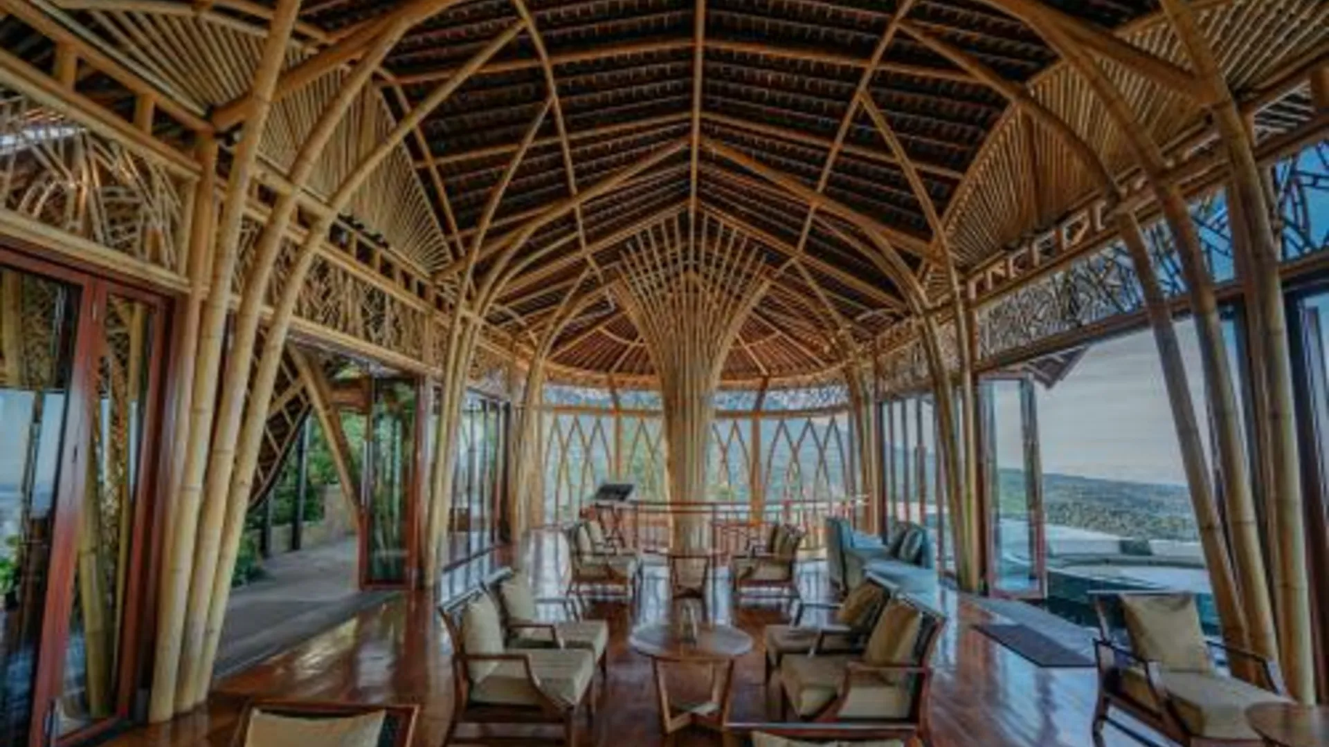 발리 엘리베이트 발리 5성급 호텔 외관