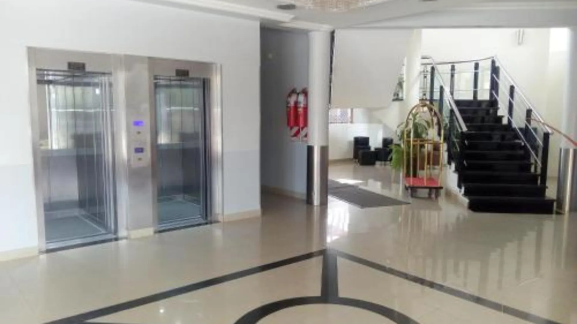 투쿠만 Hotel Le Park 3성급 호텔 레스토랑