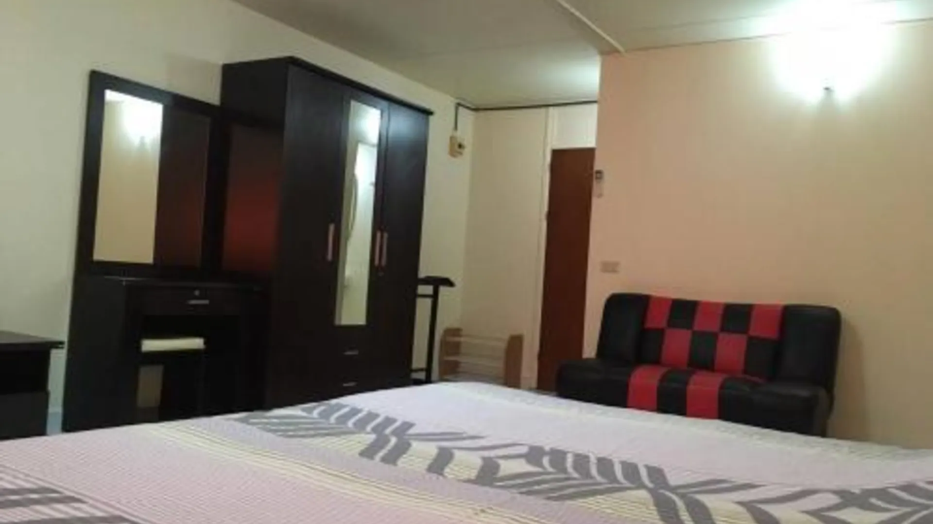 방콕 임팩트 - 챌린저 무앙 통 타니 서비스 아파트먼트 3성급 호텔 스위트룸