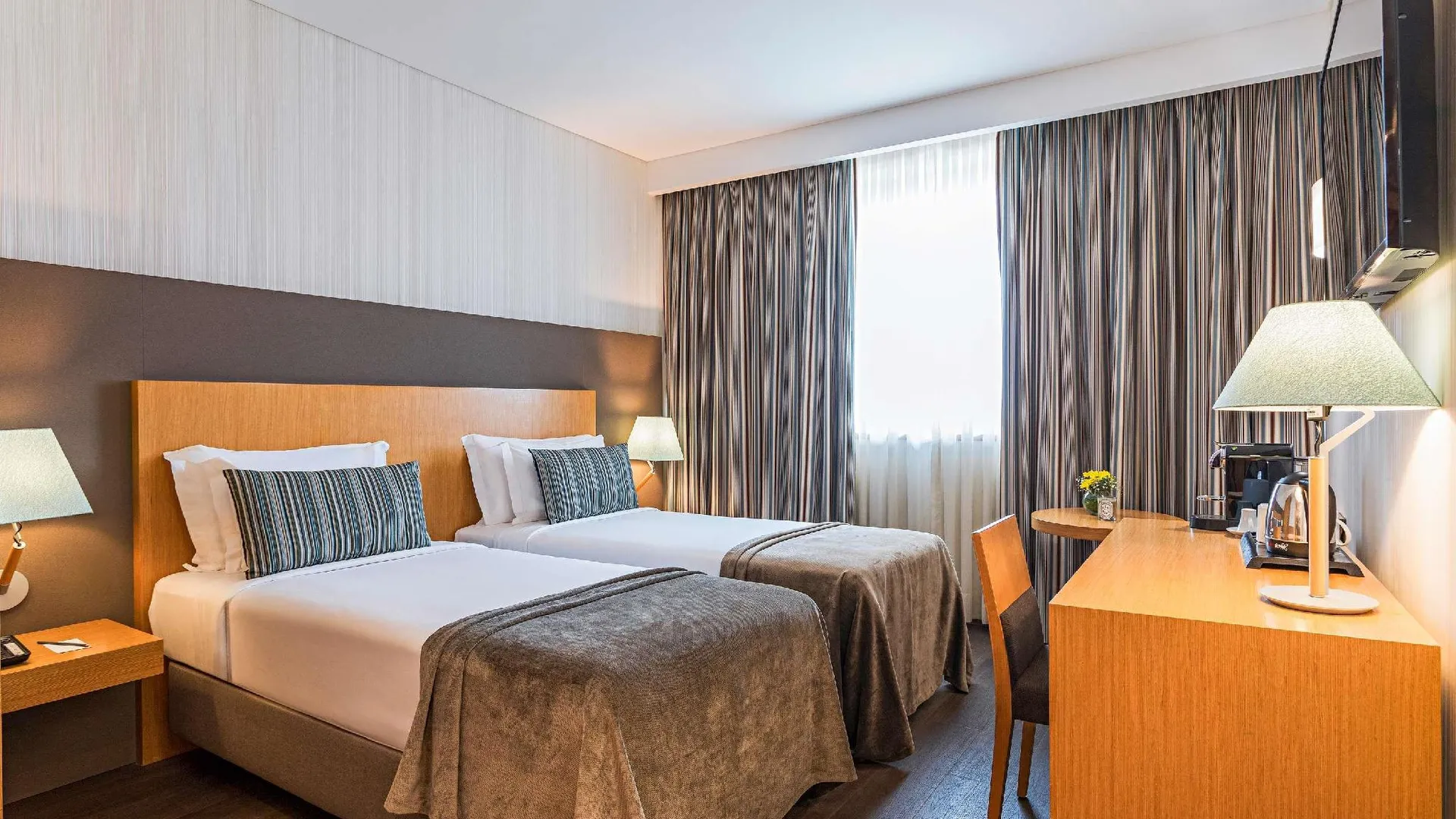 알마다 호텔 머큐어 리스보아 알마다 4성급 호텔 스위트룸