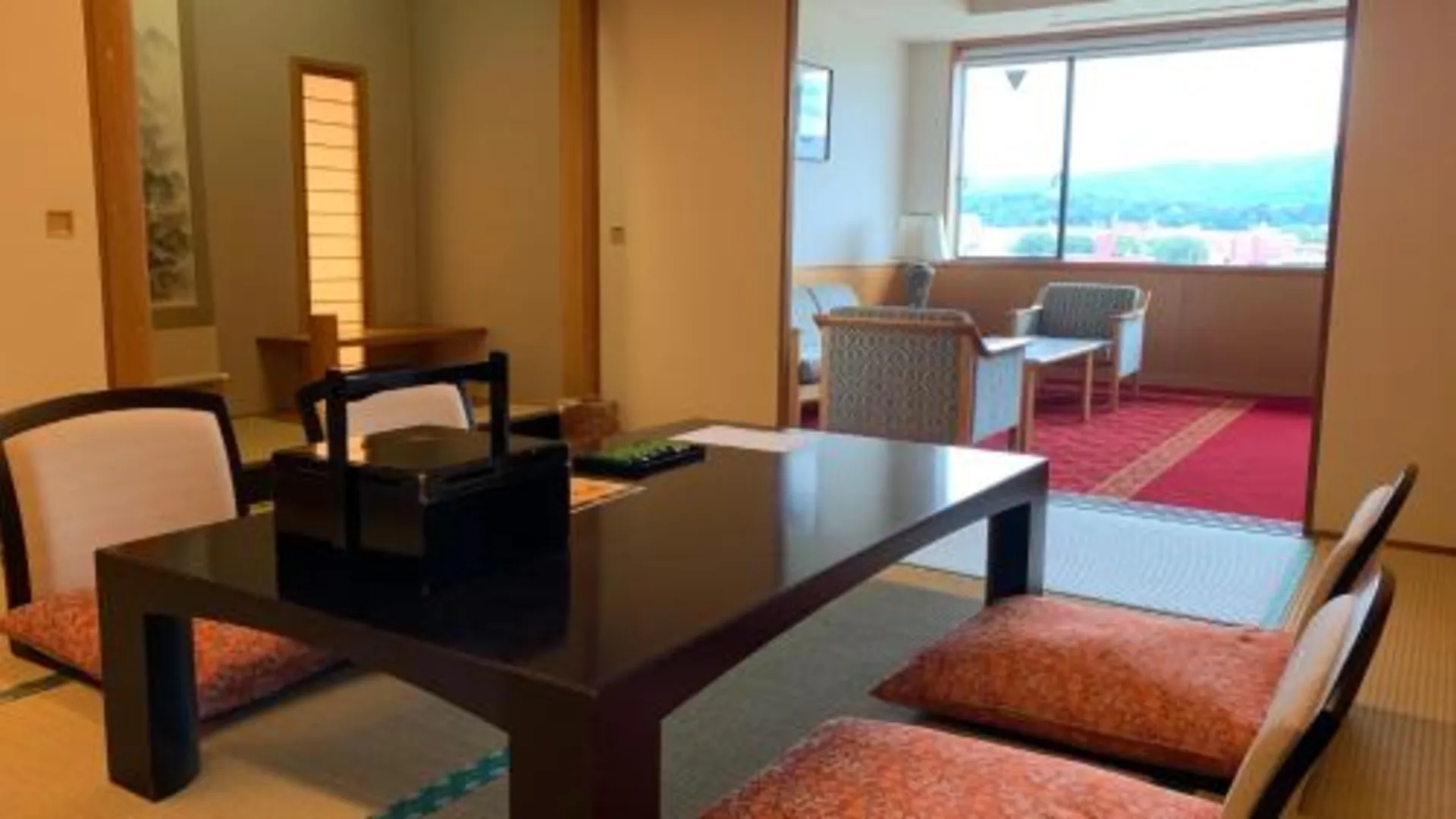 교토 KKR 교토 쿠니소  3성급 호텔 외관