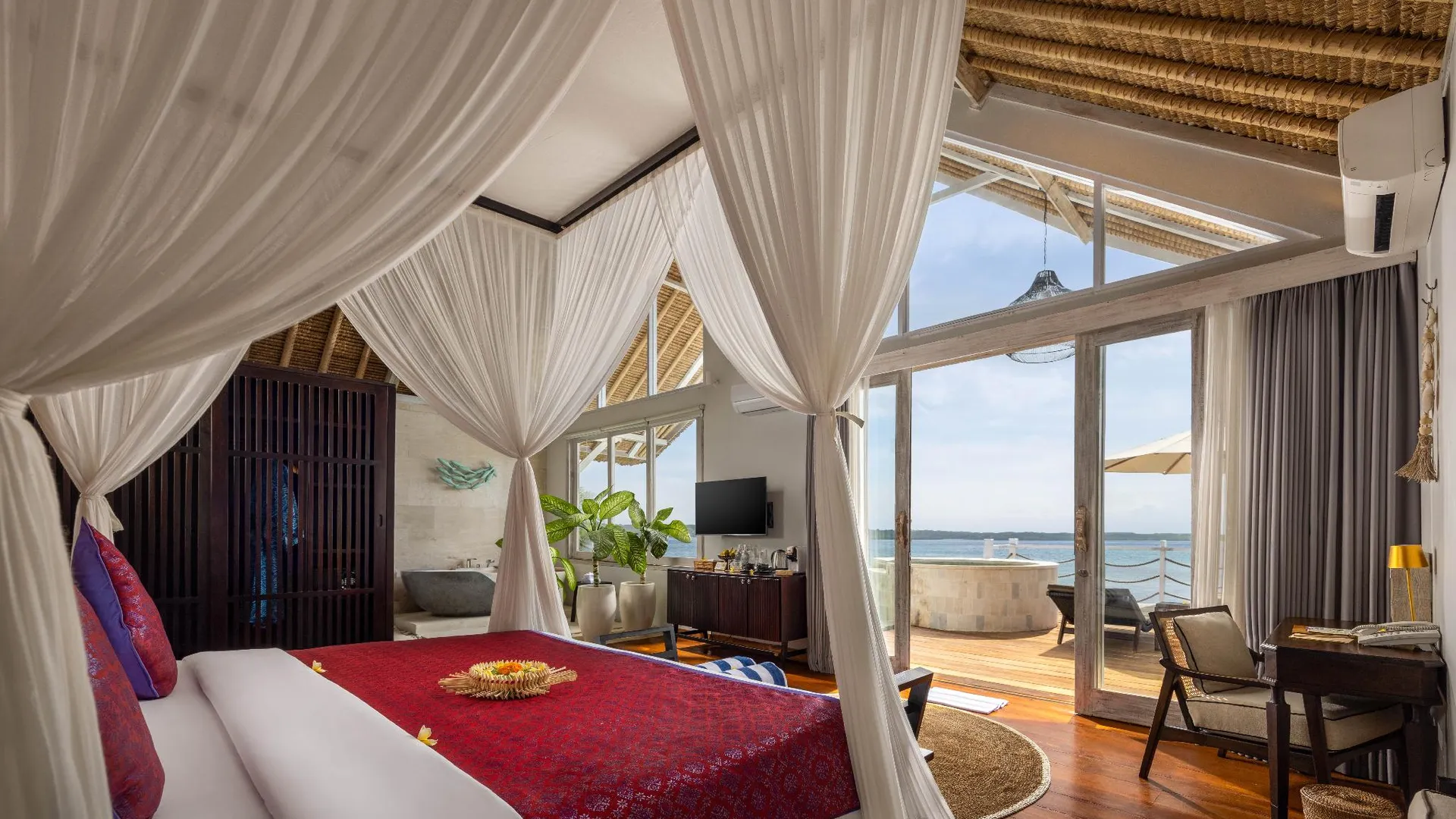 발리 프라마나 나투라 누사 페니다 4성급 호텔 스위트룸