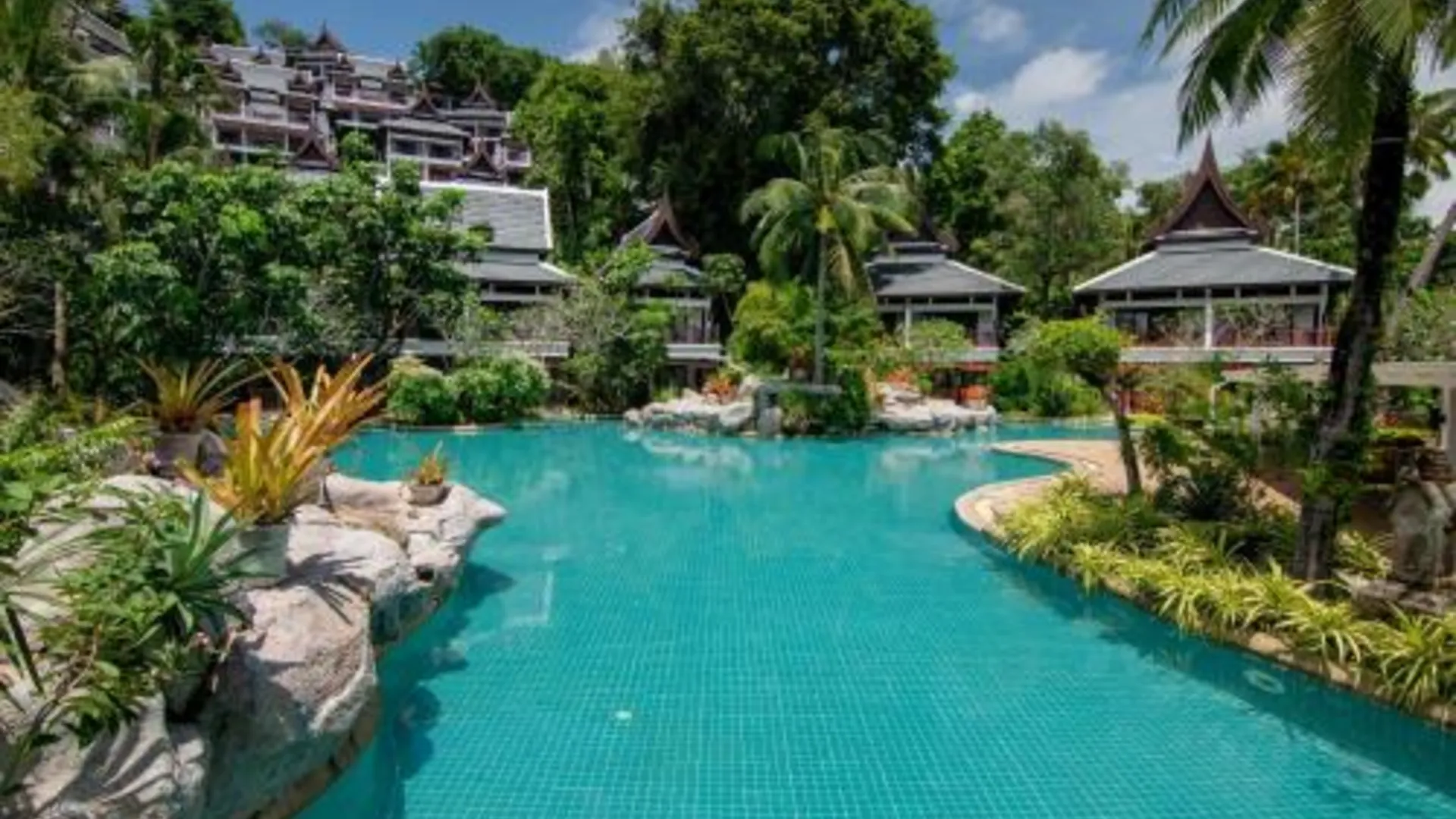 푸켓 타본 비치 빌리지 리조트 앤 스파 푸켓 5성급 호텔 외관