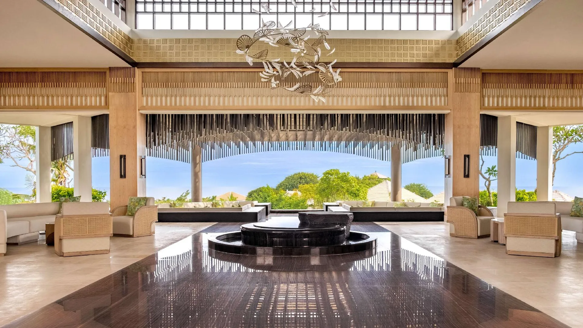 발리 우마나 발리, LXR 호텔 앤 리조트 5성급 호텔 로비