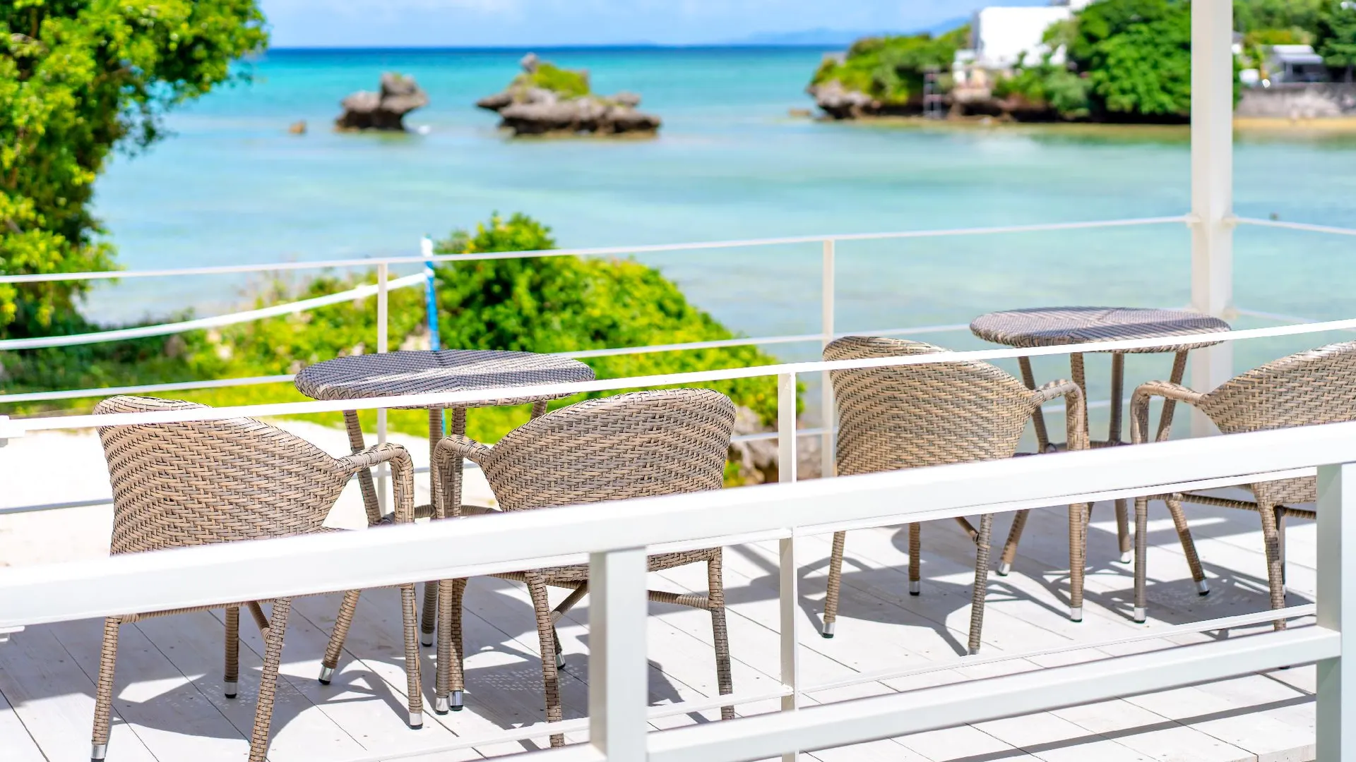 오키나와 본섬 아니베르사리오 비치프론트 풀 앤 BBQ 테라스 포함의 카시베쓰소 5성급 게스트하우스 로비