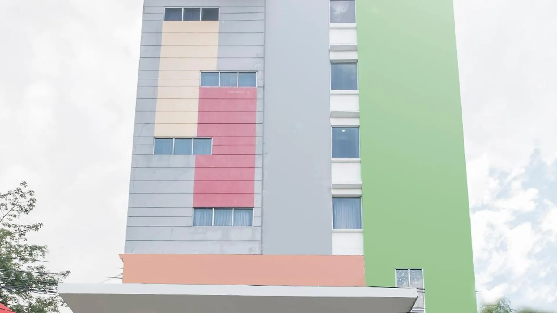 마카사르 Capital O 472 Hotel Asyra 2성급 호텔 외관