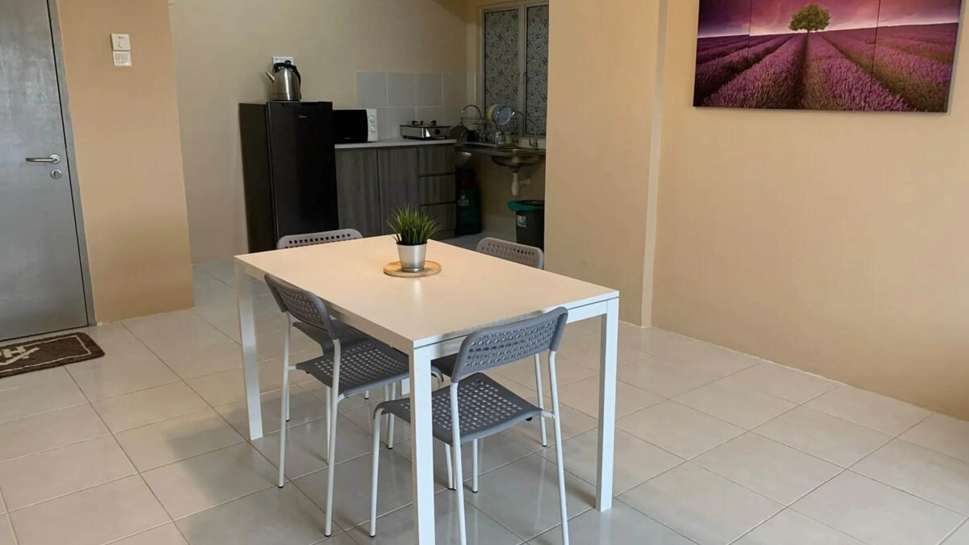 쿠안탄 테루크 쳄페타크의 아파트먼트 (m², 침실 3개, 프라이빗 욕실 2개) 4성급 게스트하우스 외관