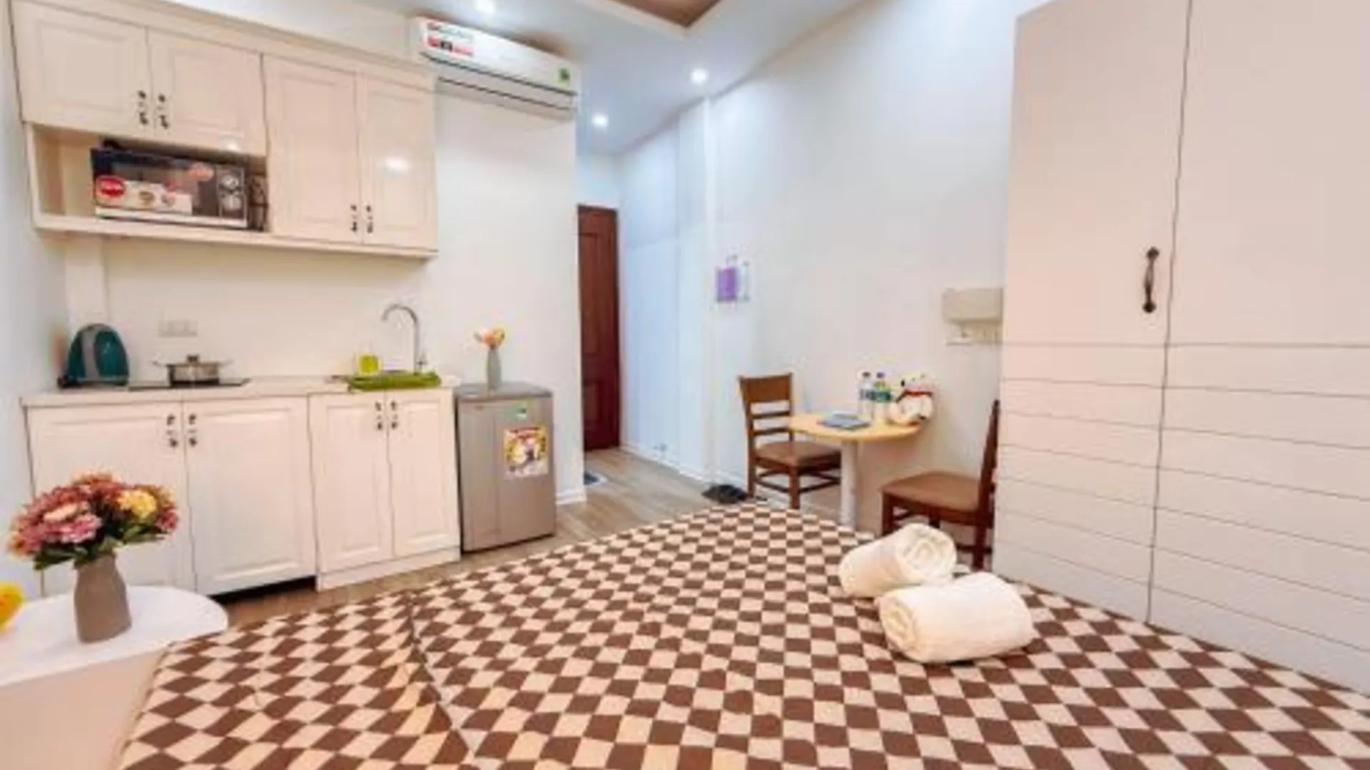 하노이 라 카사 디 디첸브레 186 도이깐 3성급 게스트하우스 외관