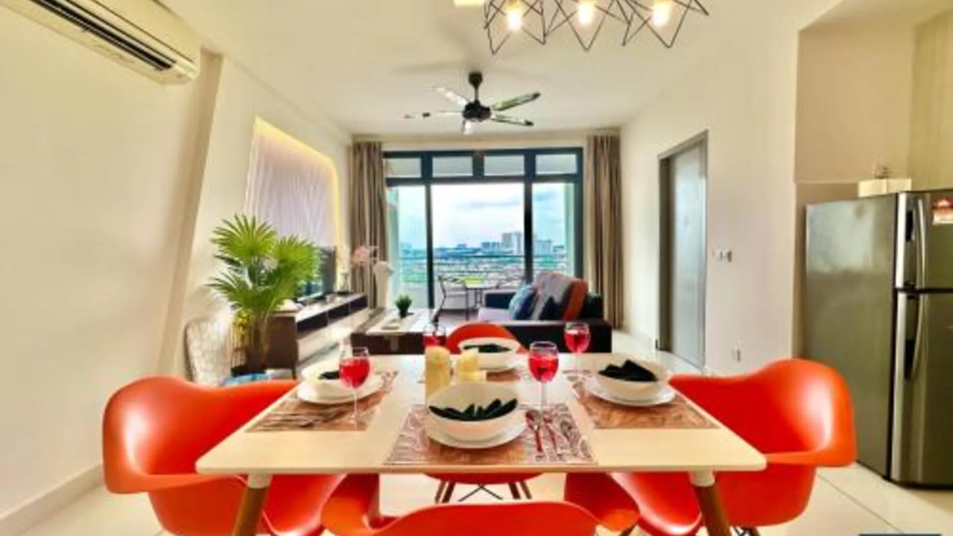 조호바루 / 조호르바루 테브라우의 아파트먼트 (1200m², 침실 3개, 프라이빗 욕실 2개) 4성급 게스트하우스 로비