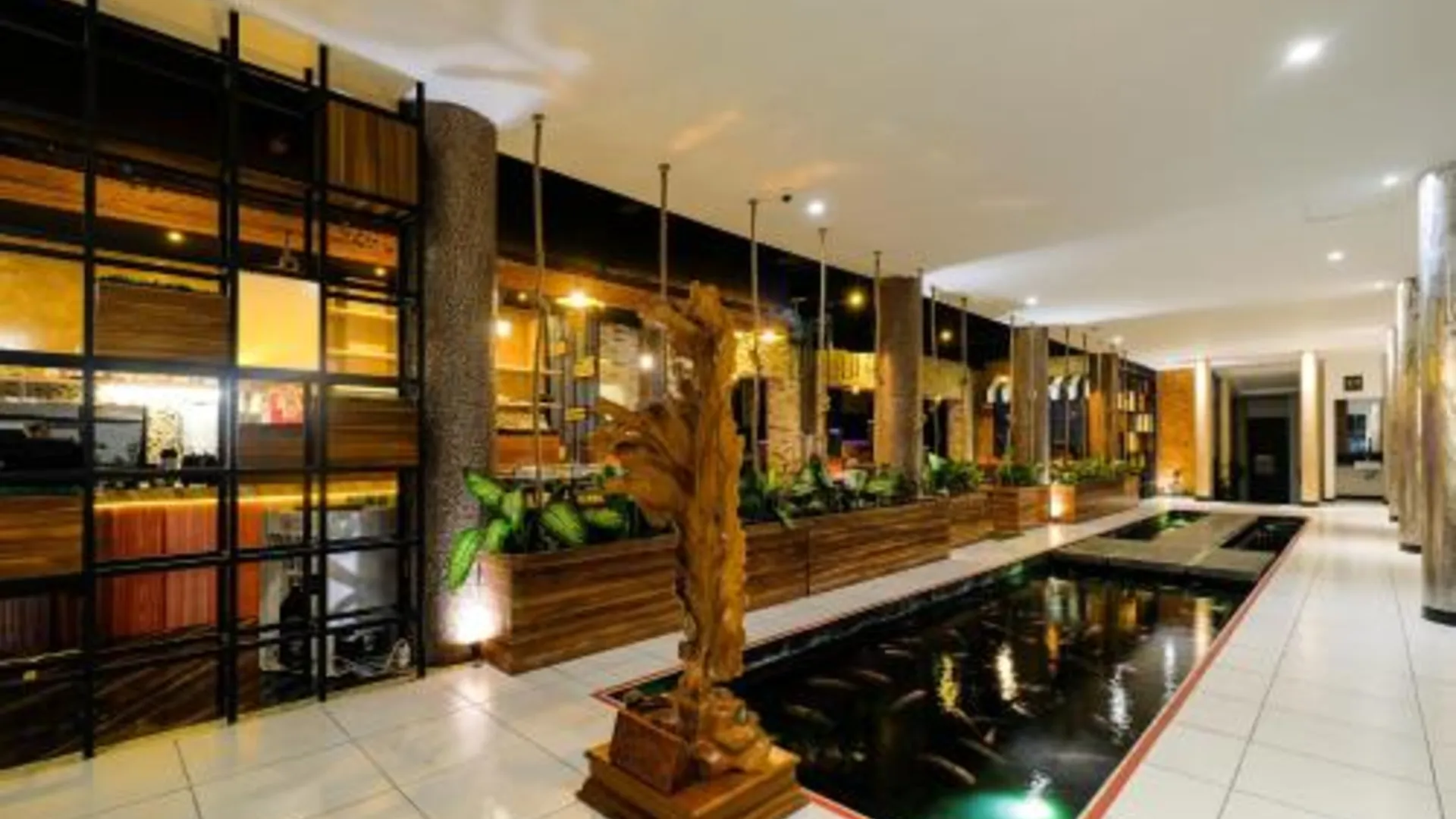 발리 파필론 에코비치 3성급 호텔 외관