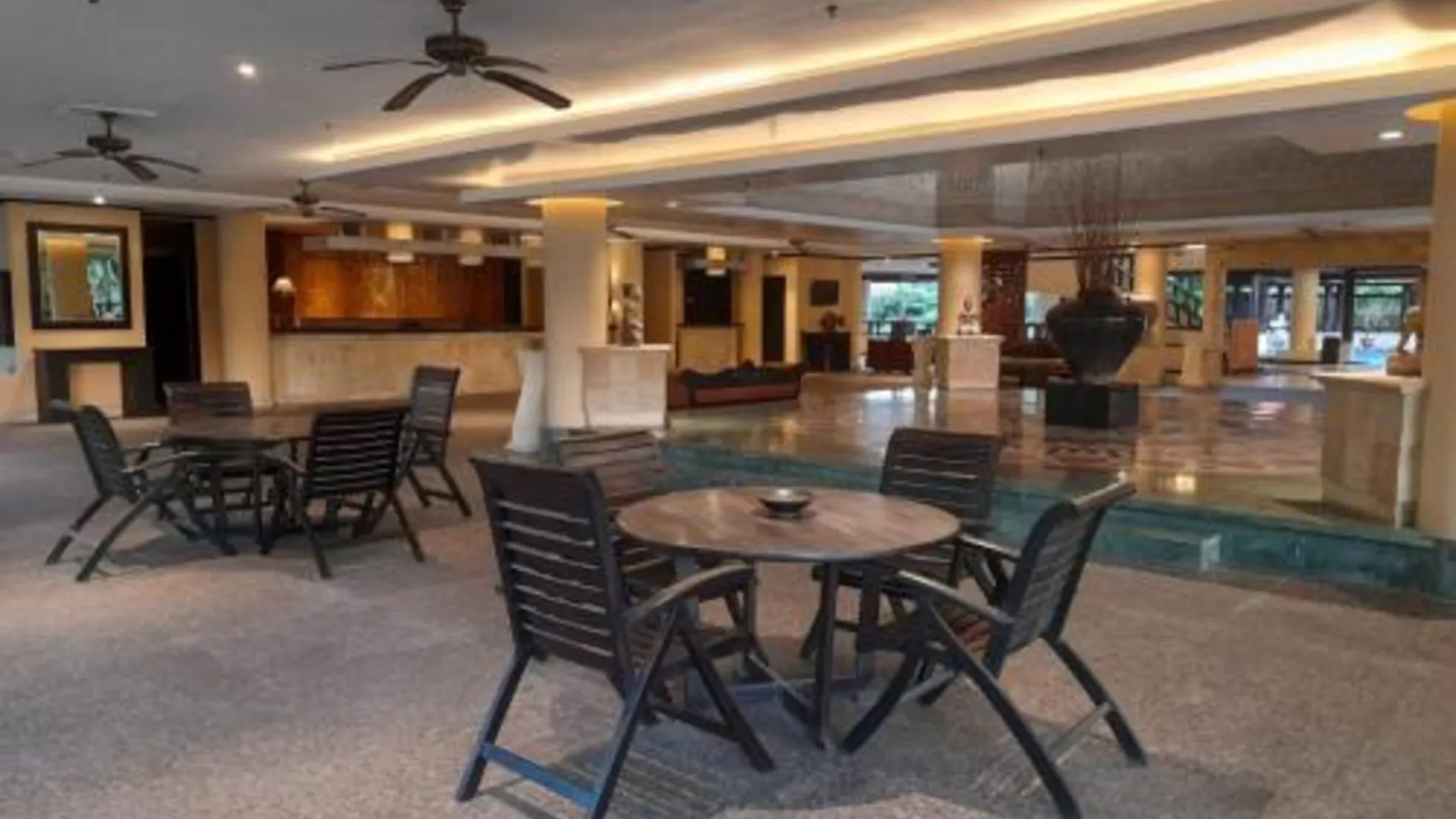 발리 The Royal Beach Seminyak Bali 5성급 호텔 부대시설