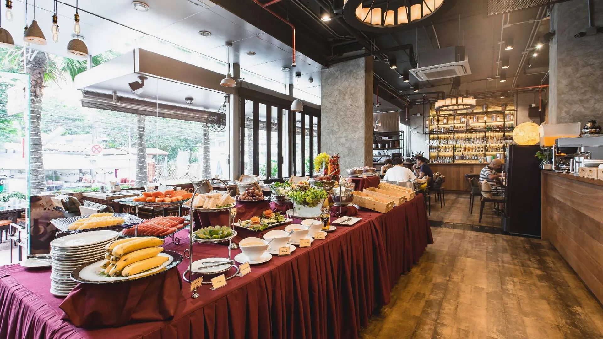 방콕 아델피 스위트 방콕 4성급 호텔 수영장