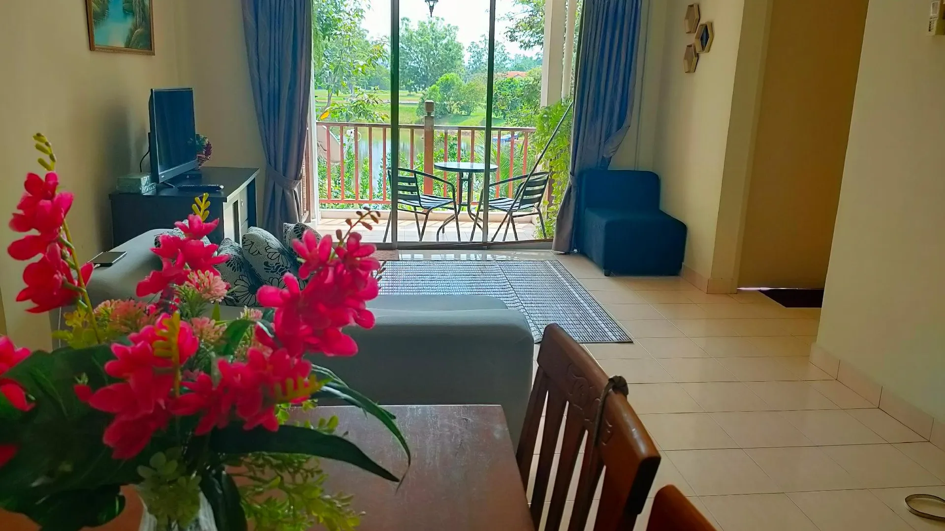 타이핑 부킷 메라의 아파트먼트 (m², 침실 3개, 프라이빗 욕실 1개) 2성급 싱글룸 로비