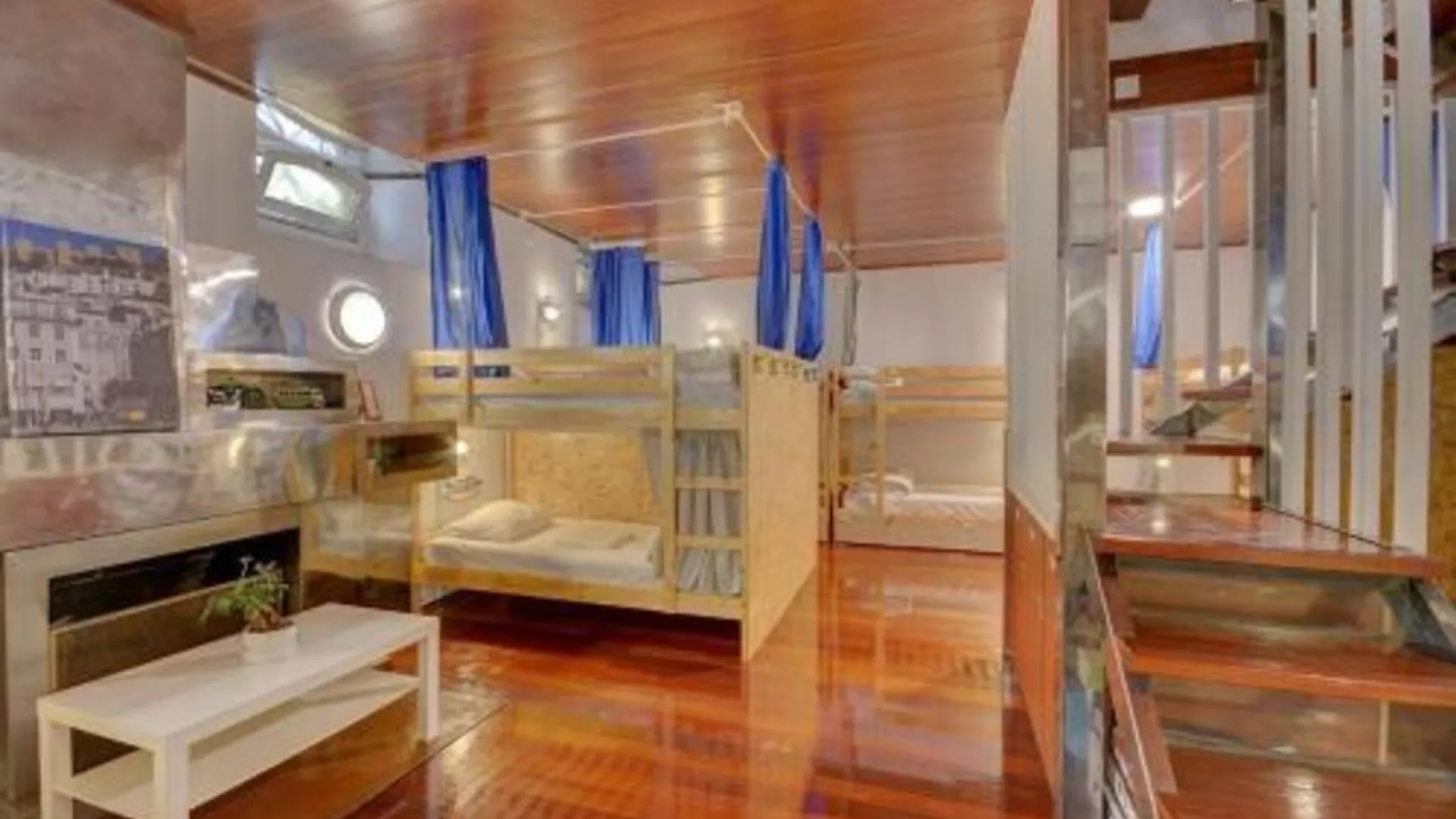 리스본 화이트 하우스 리스본 호스텔 1성급 호텔 스위트룸