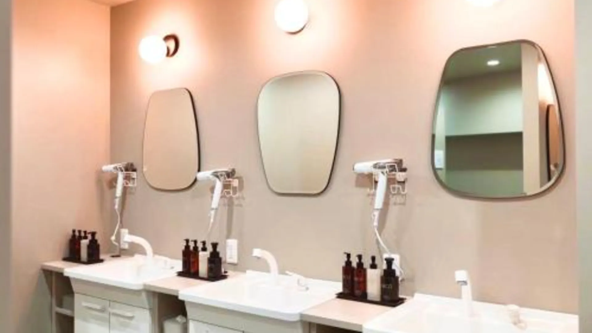 오키나와 본섬 호텔 미니멈스 우먼 온리 캡슐 호텔 5성급 호텔 스위트룸