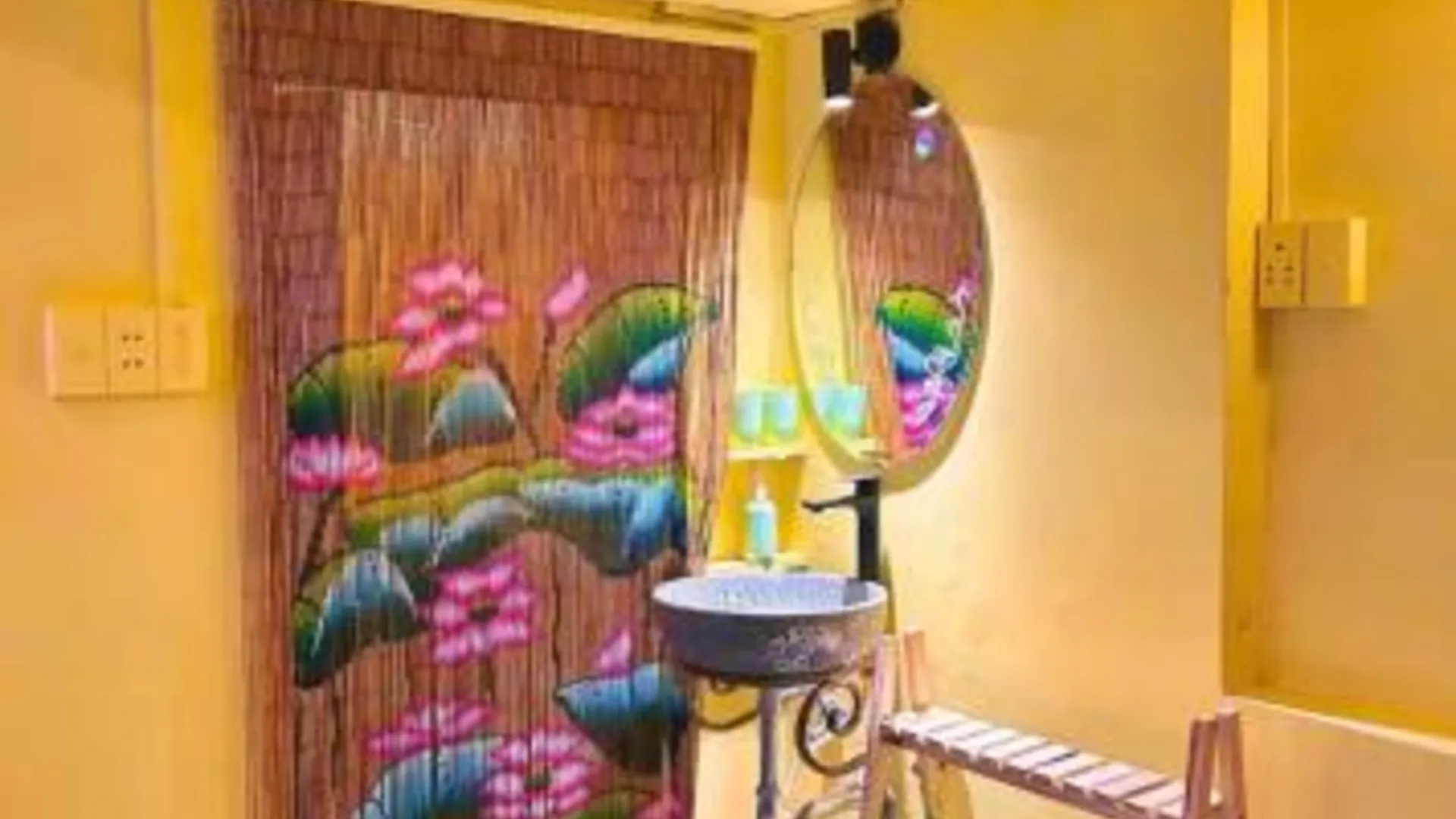 호치민 NEAR Ben Thanh Market - 2Beds Vintage Duplex 1성급 싱글룸 스위트룸