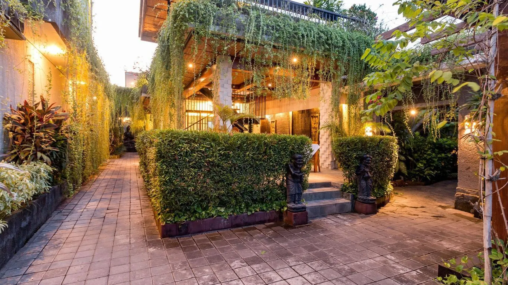 발리 알리샤 빌라 4성급 호텔 외관